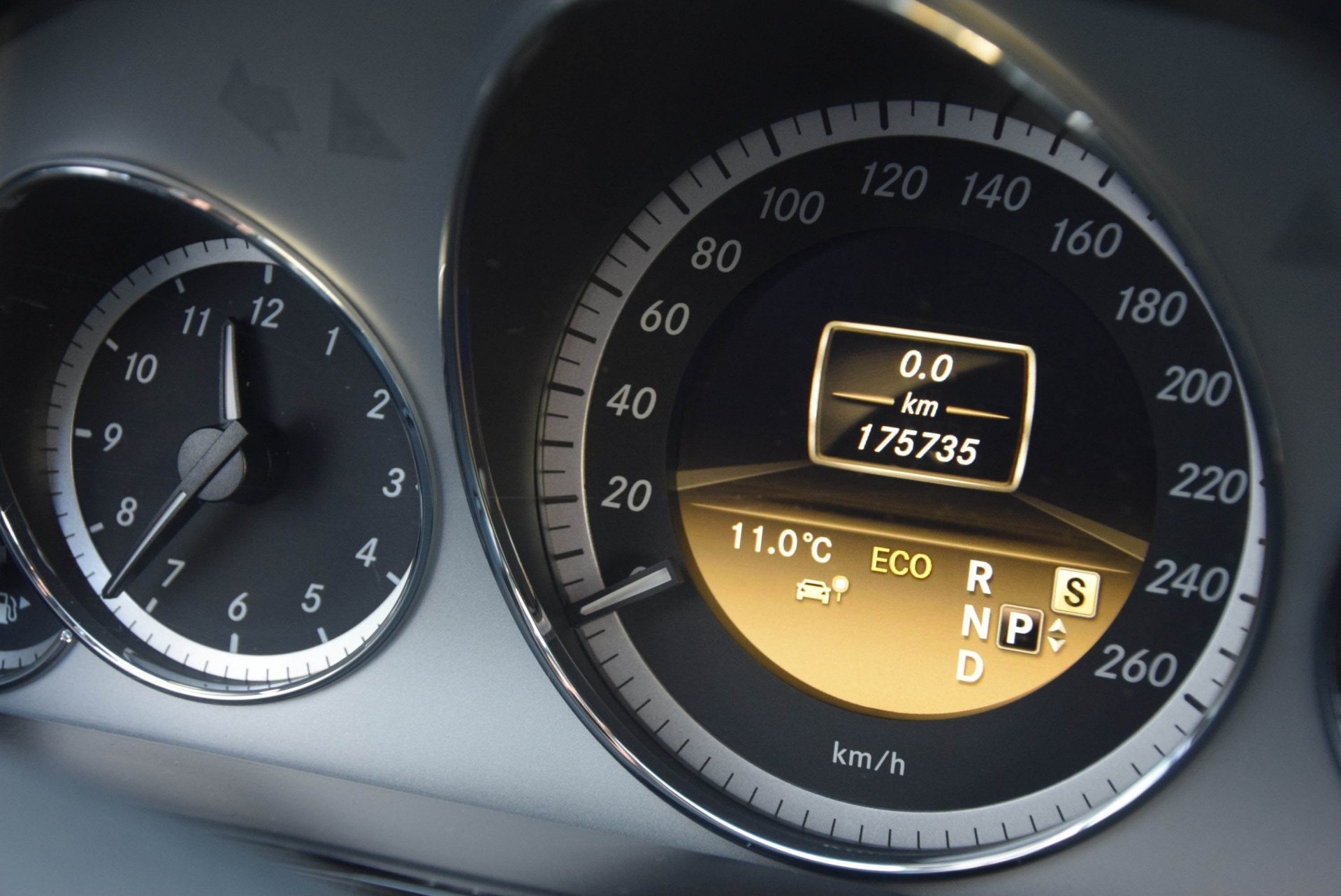 Mercedes-Benz E-Klasse 220 Cdi Avantgarde Schuifdak/Aut trekhk/ILS Aut7 Foto 7