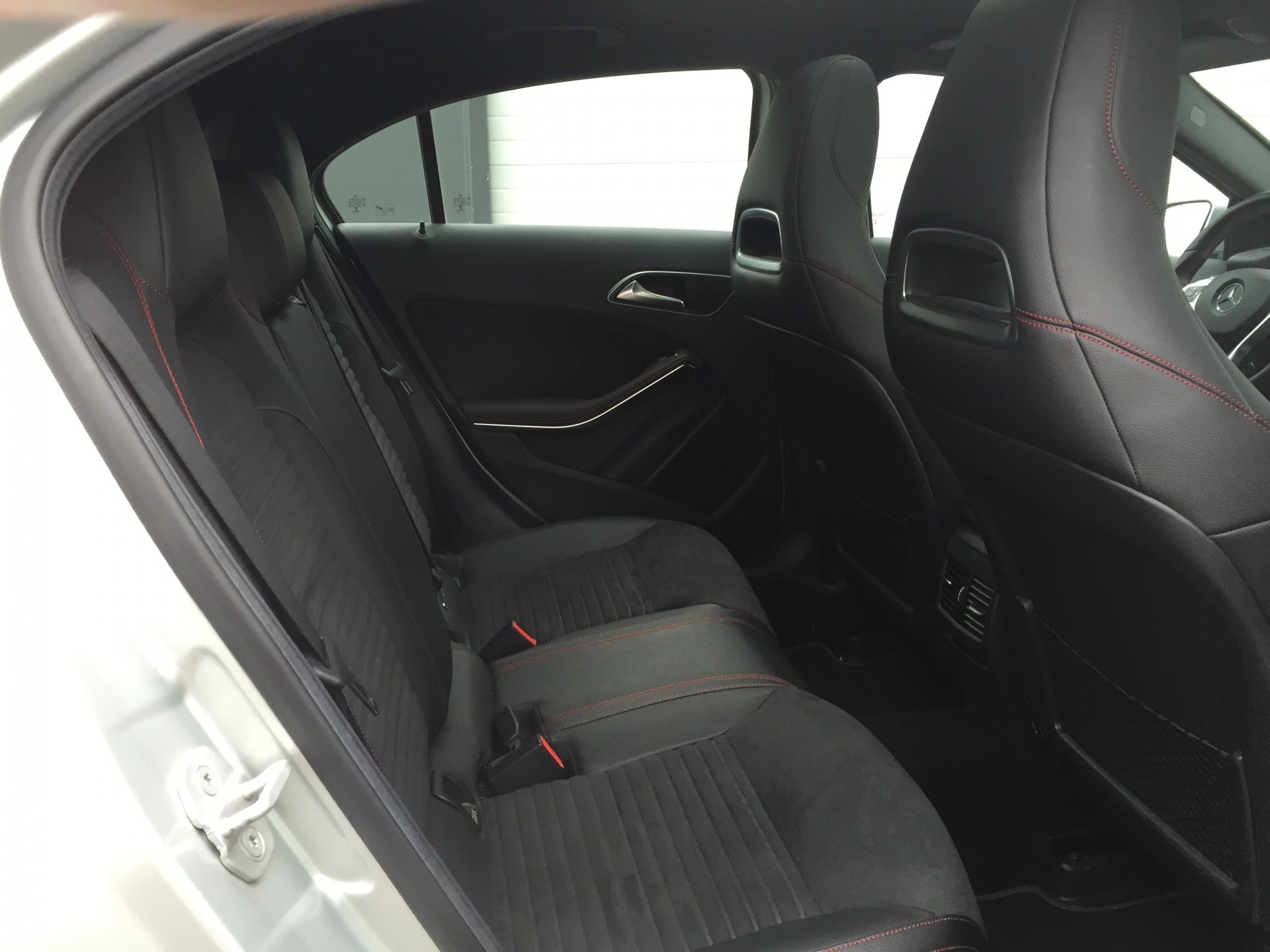 Mercedes-Benz A-Klasse 220 Cdi 4-MATIC AMG Panorama/Distronic/Com Aut7 Foto 4