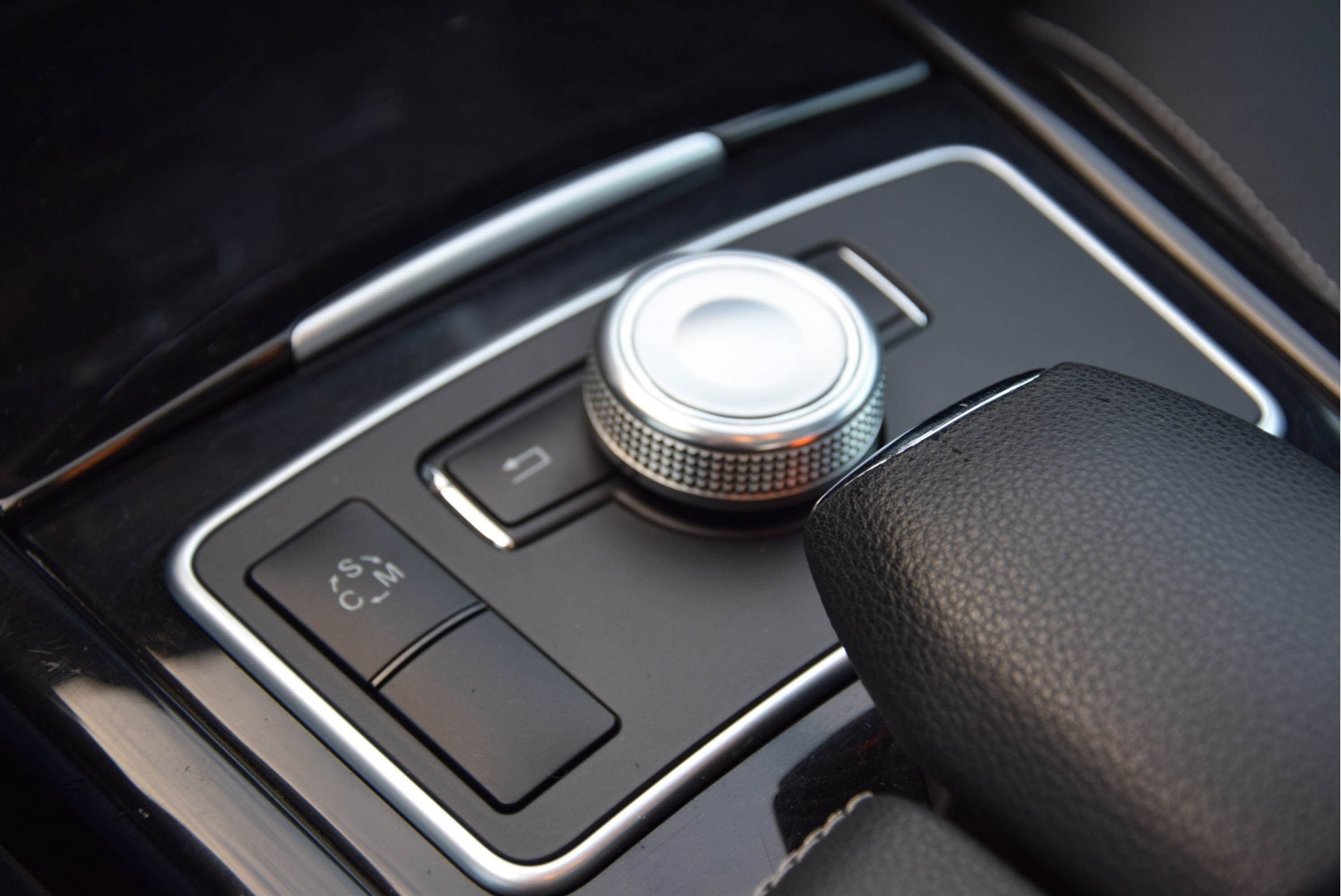 Mercedes-Benz E-Klasse 350 CGI AMG Nachtzicht/Com/Dak/Sound/Mem/ILS Aut7 Foto 11