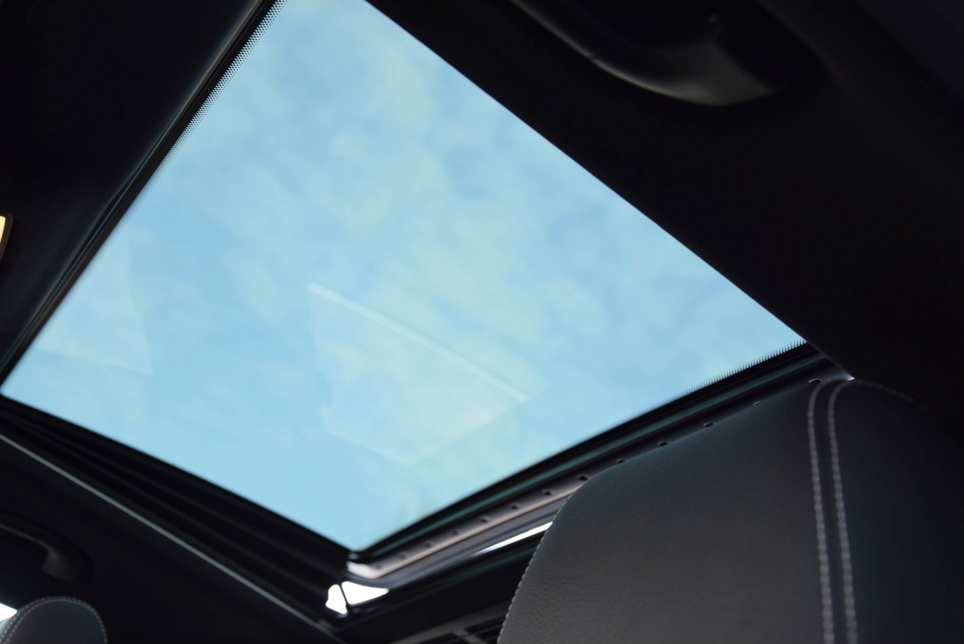 Mercedes-Benz E-Klasse 350 CGI AMG Nachtzicht/Com/Dak/Sound/Mem/ILS Aut7 Foto 15