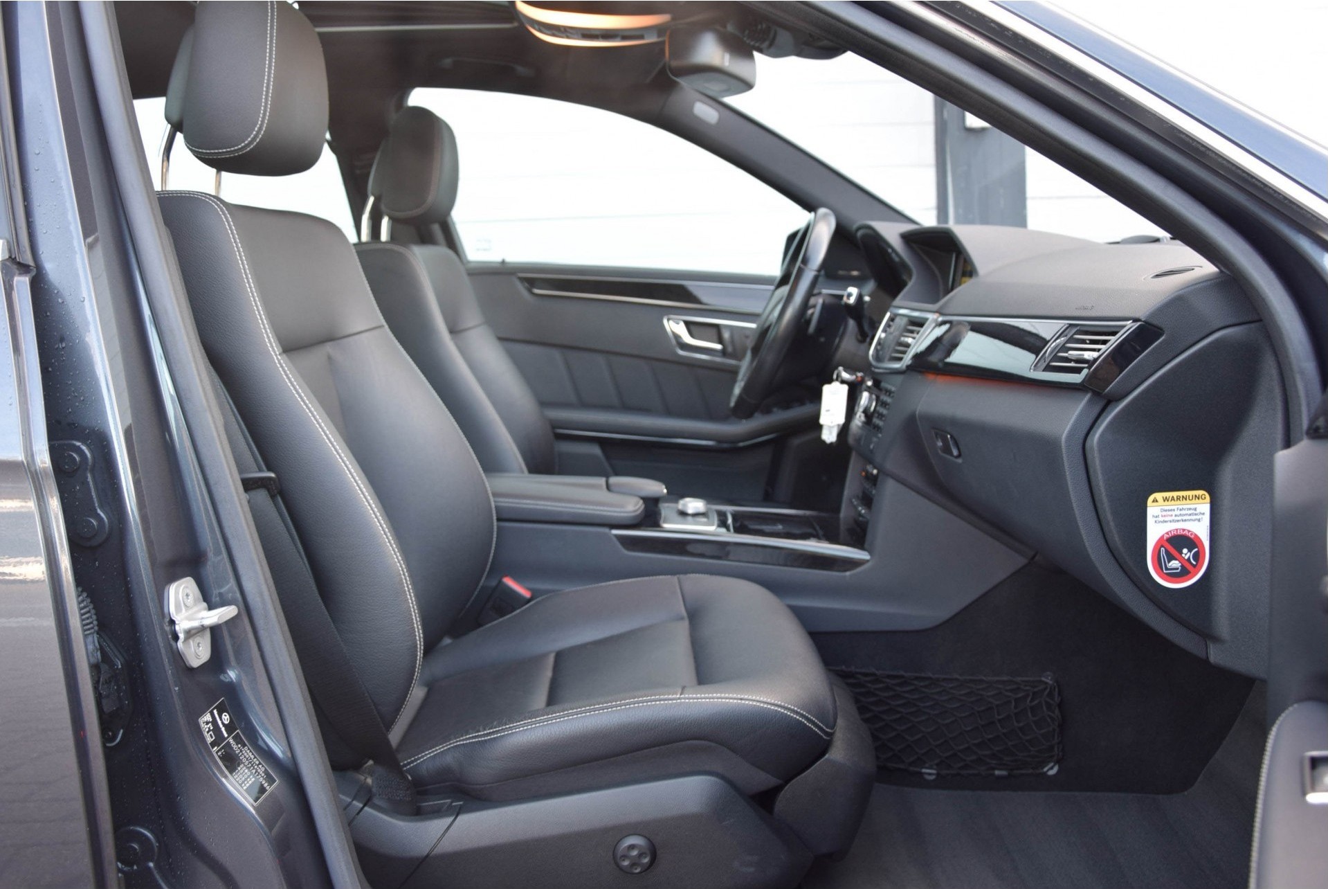 Mercedes-Benz E-Klasse 350 CGI AMG Nachtzicht/Com/Dak/Sound/Mem/ILS Aut7 Foto 3