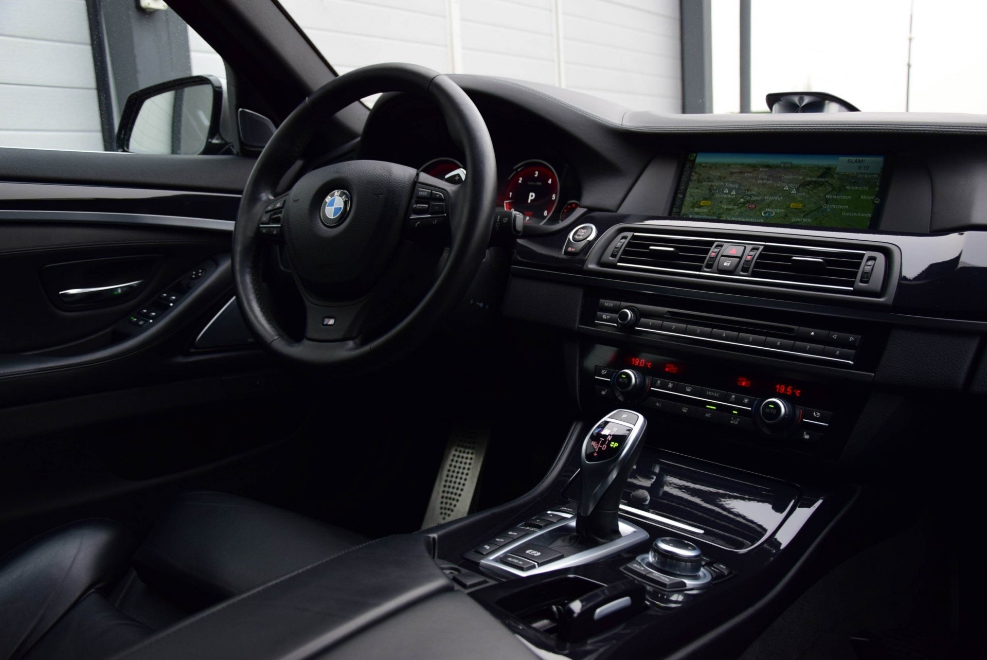 BMW 5 Serie M550XD B&O Nappa/ACC/Keyless Aut8 Foto 5
