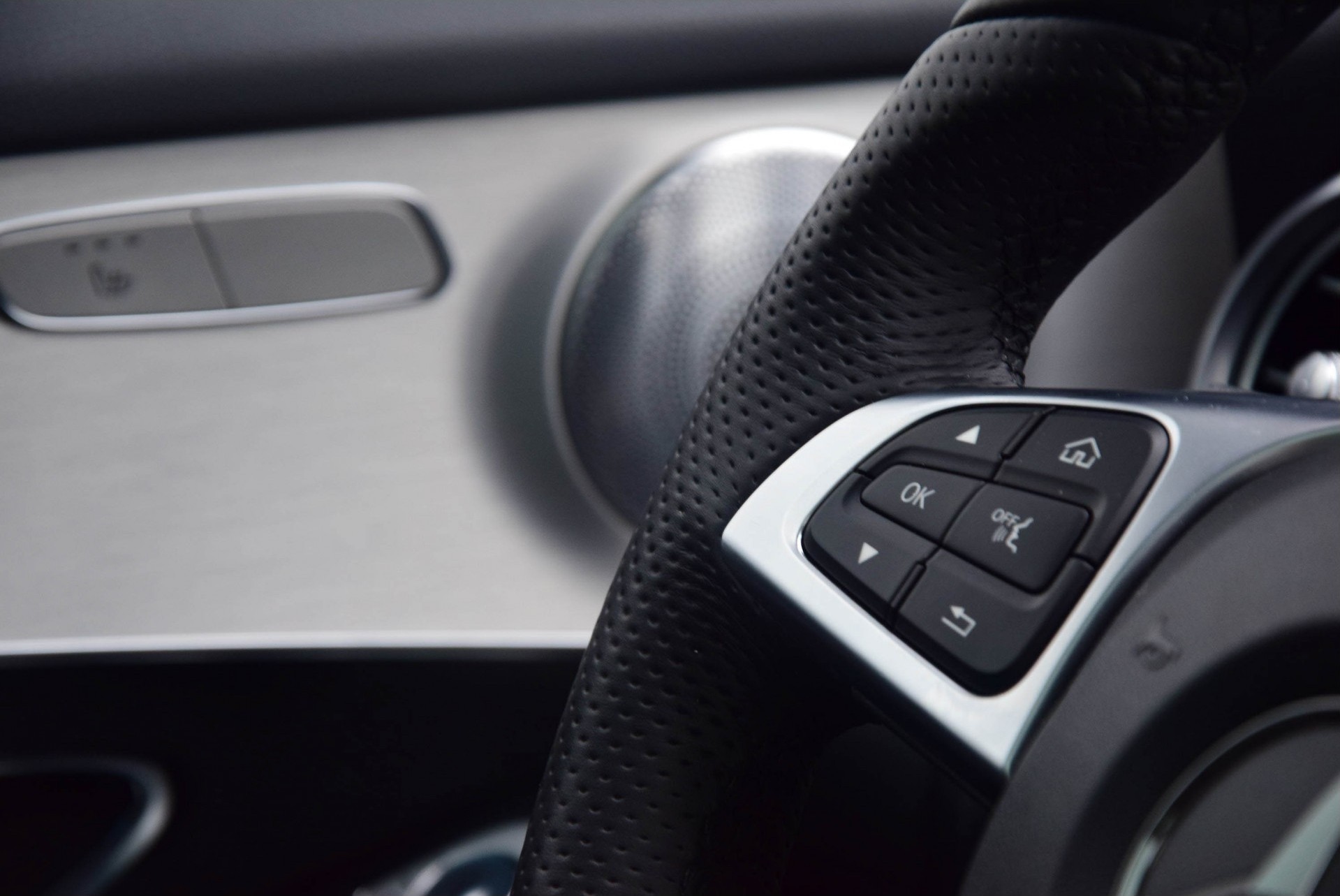 Mercedes-Benz GLC-Klasse 250 D 4MATIC AMG Panorama/Luchtvering/Distronic/Burmeister Aut9 Foto 32