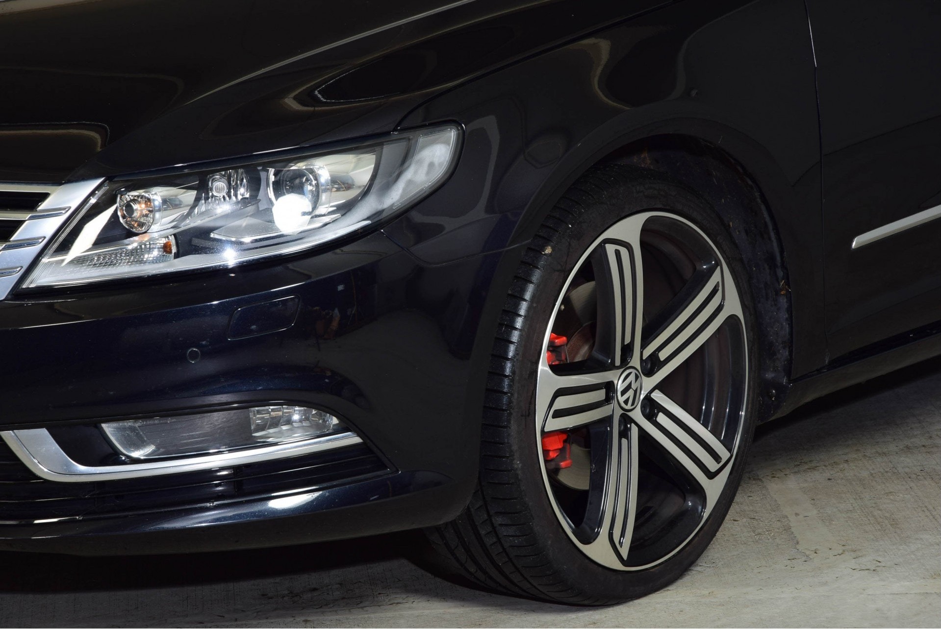 Volkswagen CC 1.8 TSI Xenon/Camera/Groot Navi/19" Aut7 Foto 14