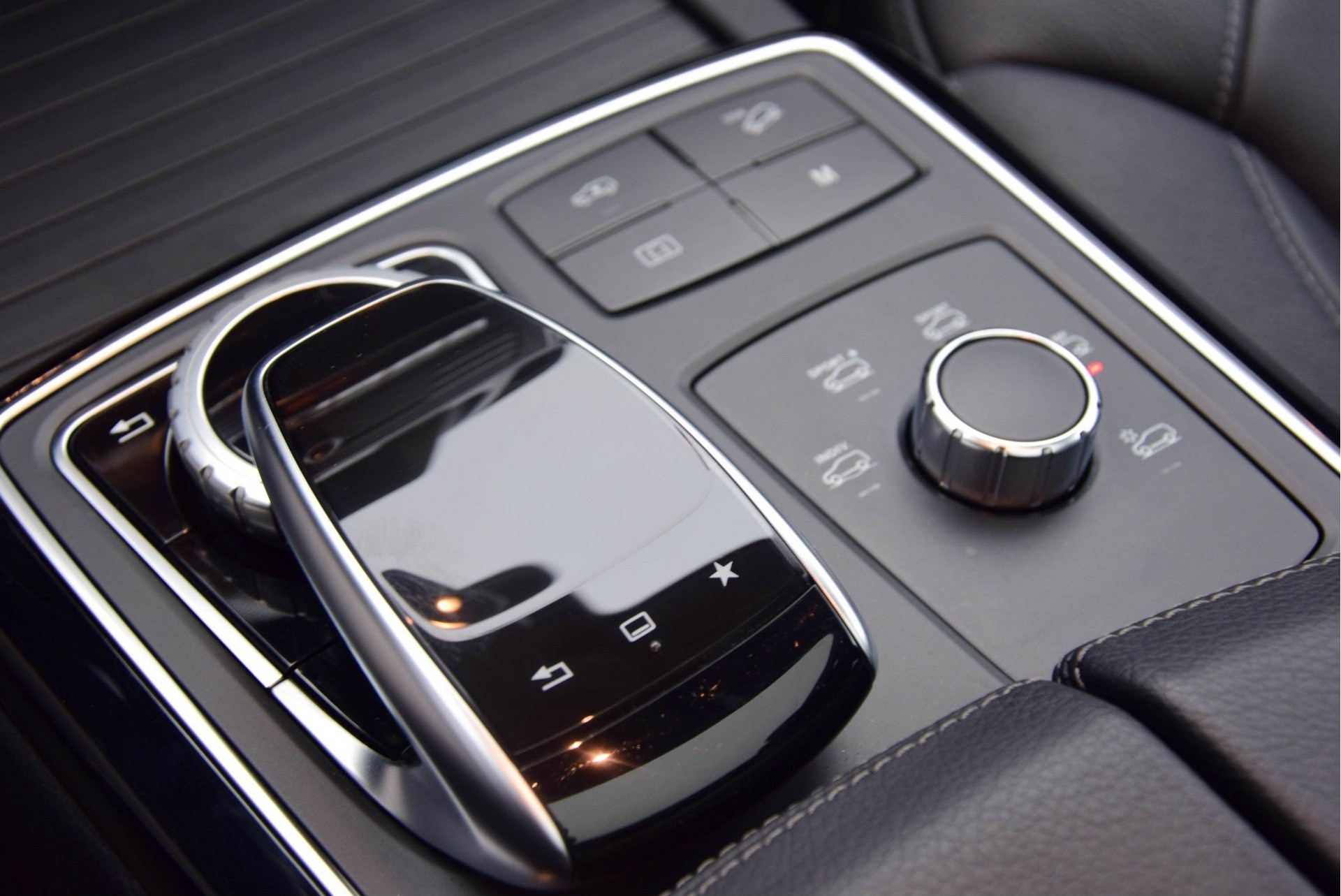 Mercedes-Benz GLE-Klasse GLE 400 4MATIC AMG B&O/Distronic/Entertainment/Panorama/Luchtvering Aut9 Foto 14