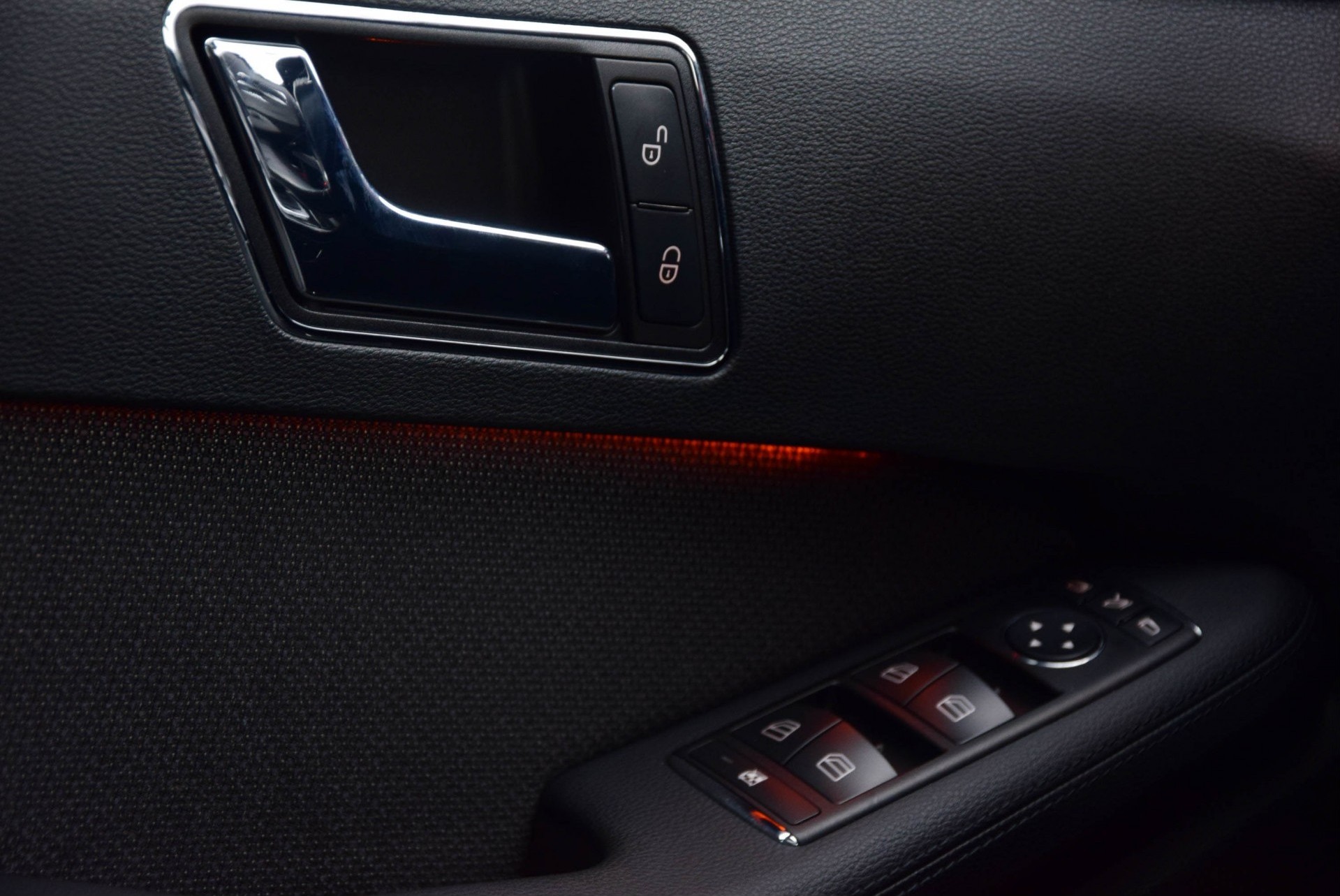 Mercedes-Benz E-Klasse 200 Cgi Avantgarde Schuifdak/Xenon Aut5 Foto 12