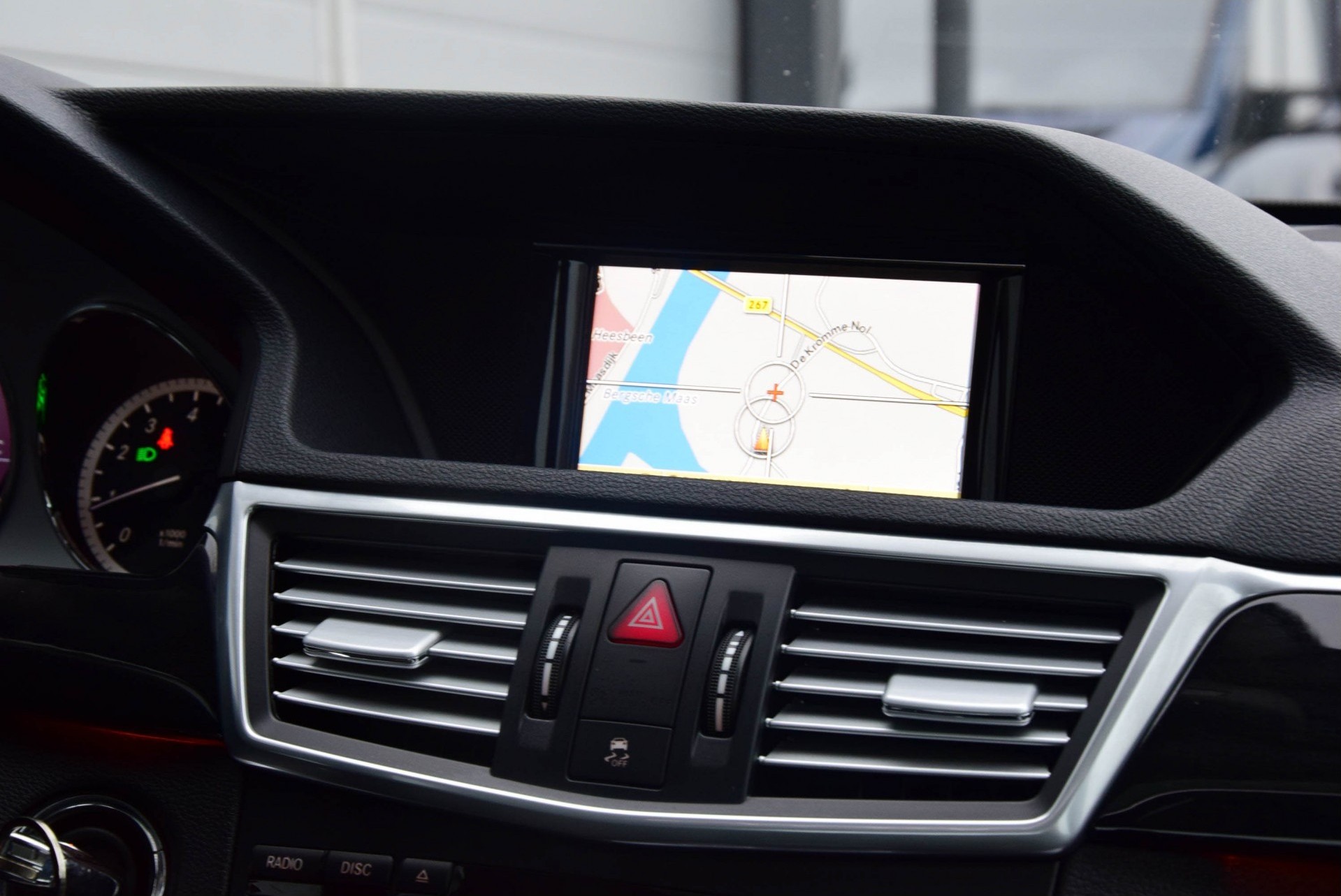 Mercedes-Benz E-Klasse 200 Cgi Avantgarde Schuifdak/Xenon Aut5 Foto 8