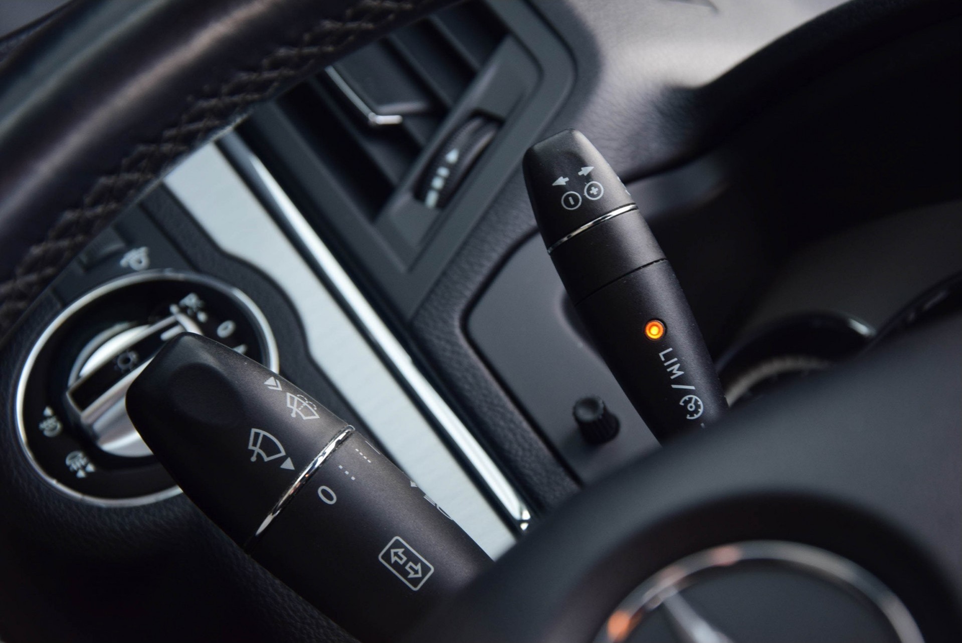 Mercedes-Benz E-Klasse Coupé 250 CGI Navi/Leder/Pts/17" Aut5 Foto 10