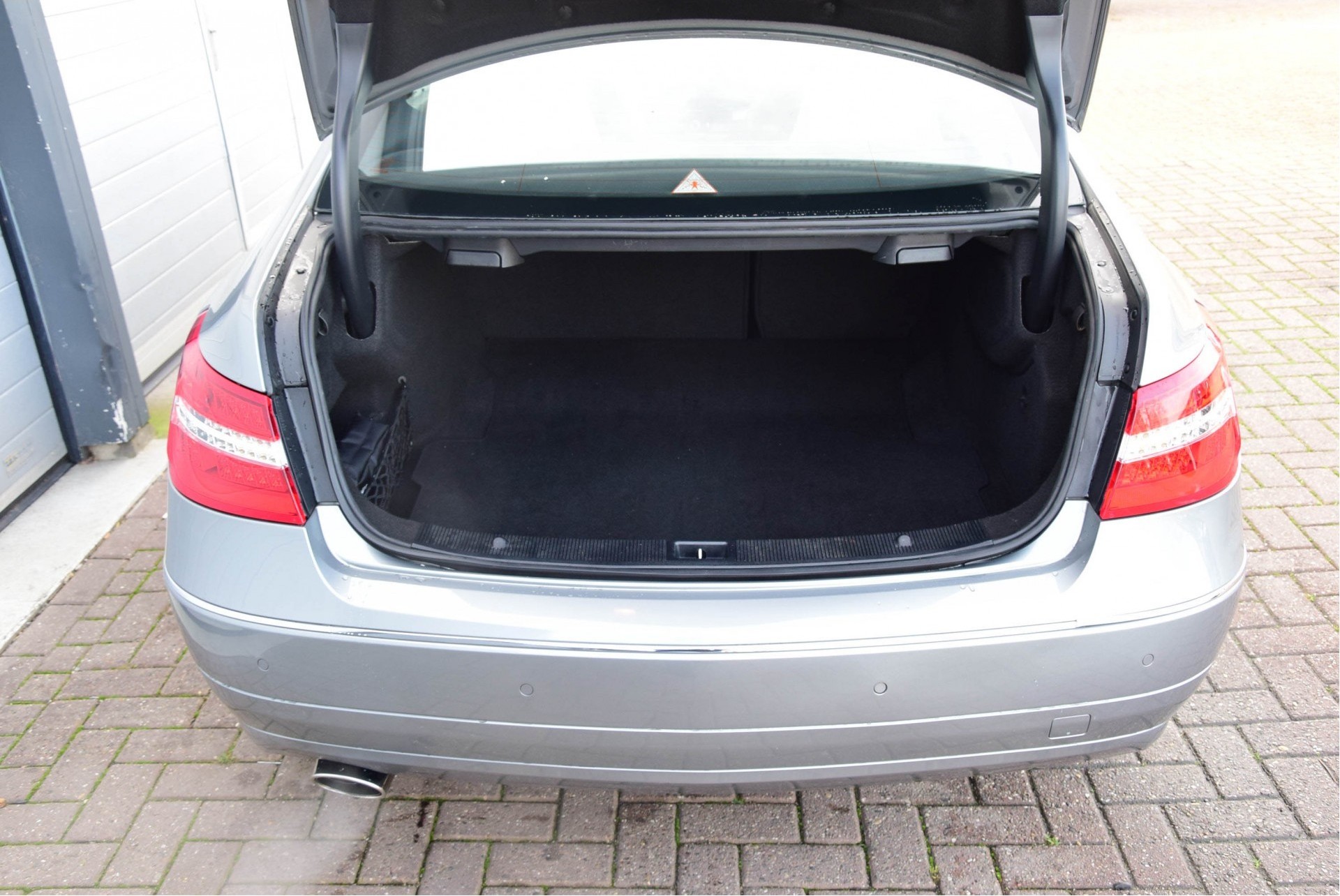 Mercedes-Benz E-Klasse Coupé 250 CGI Navi/Leder/Pts/17" Aut5 Foto 12