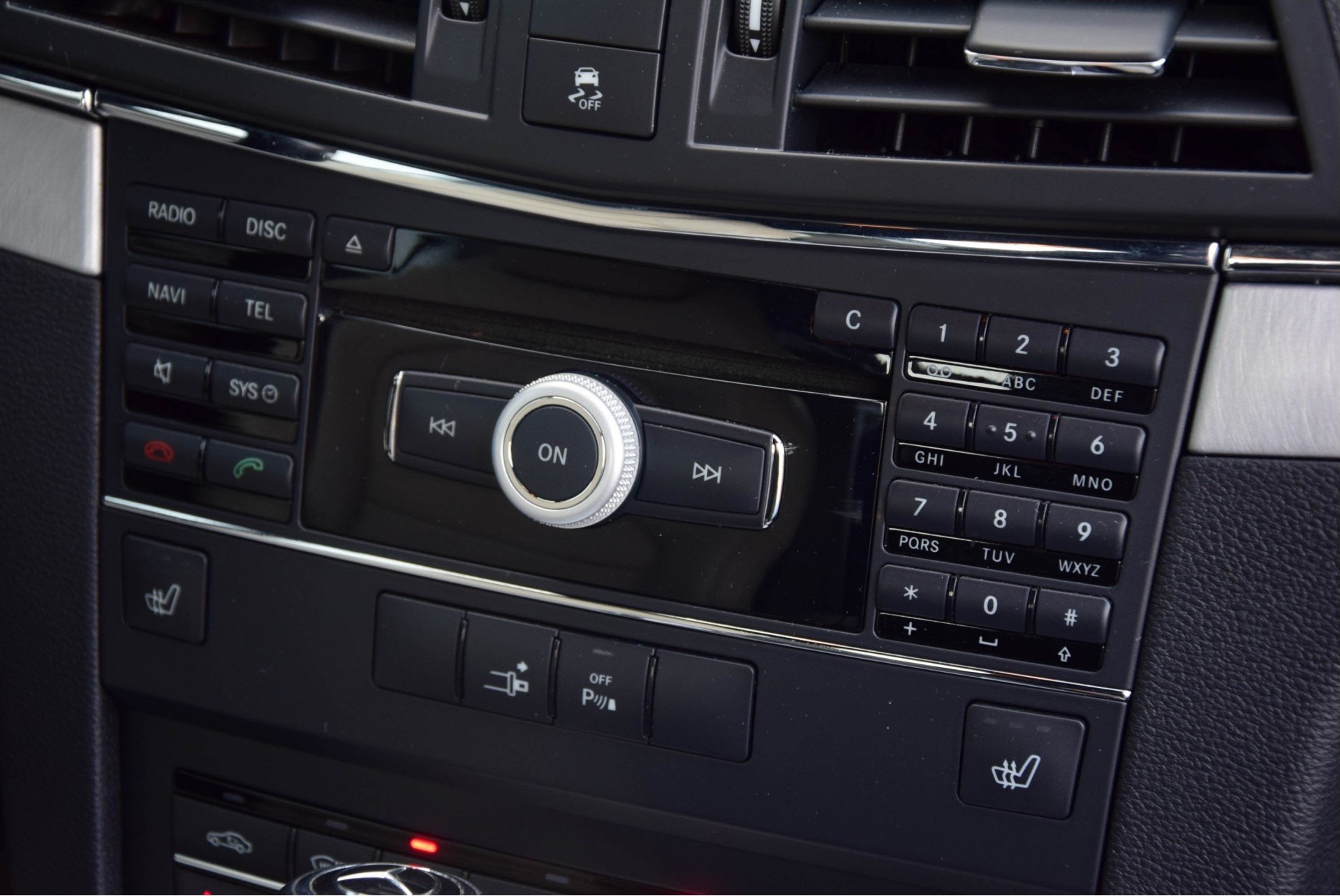 Mercedes-Benz E-Klasse Coupé 250 CGI Navi/Leder/Pts/17" Aut5 Foto 13