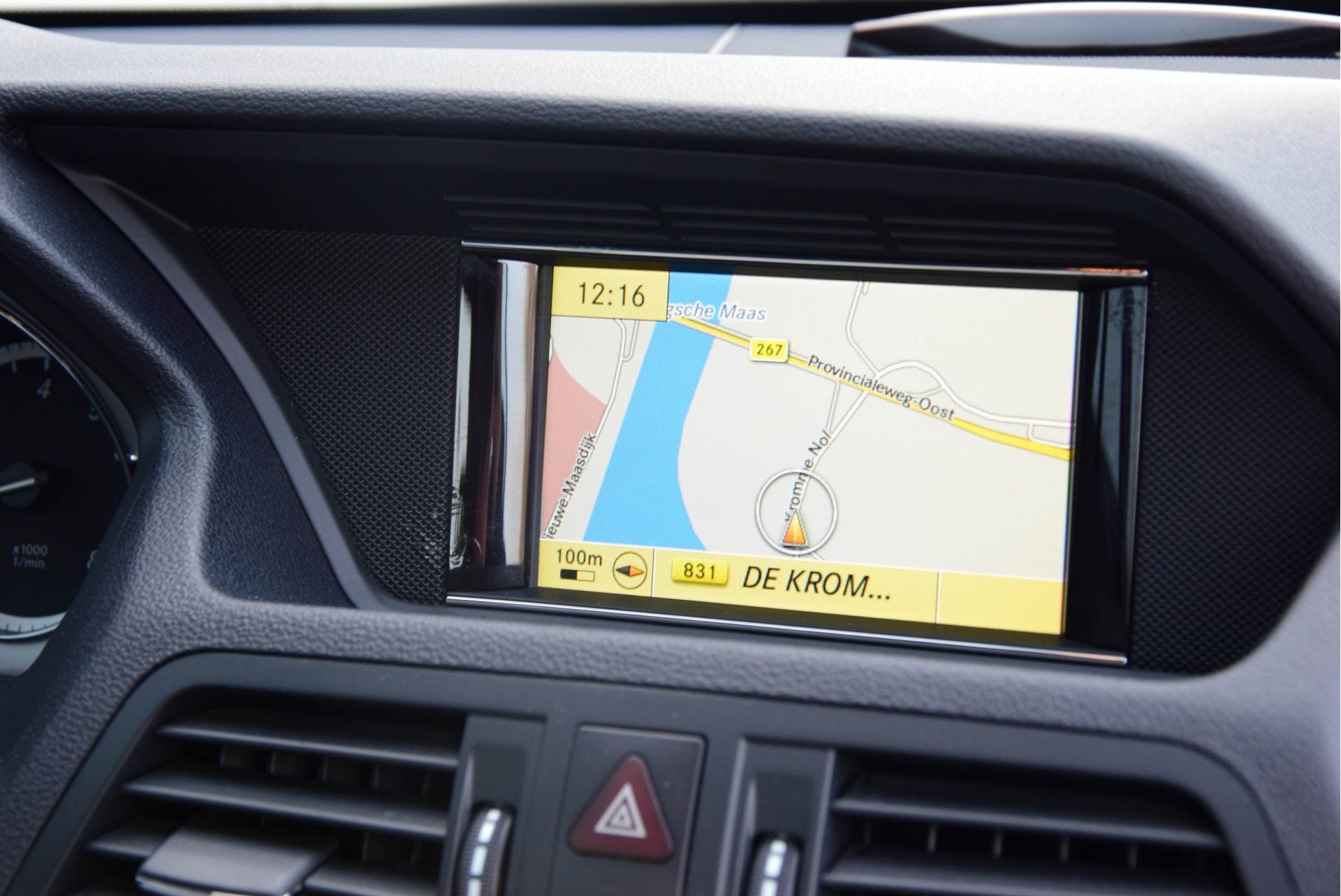 Mercedes-Benz E-Klasse Coupé 250 CGI Navi/Leder/Pts/17" Aut5 Foto 8