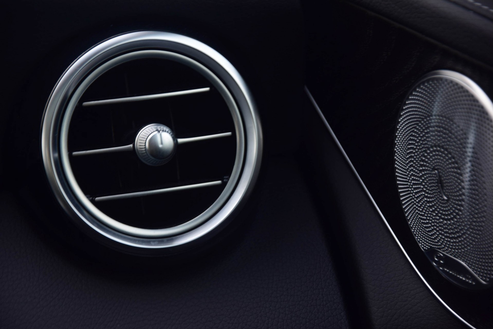 Mercedes-Benz GLC-Klasse 250d 4-Matic AMG Panorama/Distronic/Burmester/HUD/Keyless/ILS Aut9 Foto 10