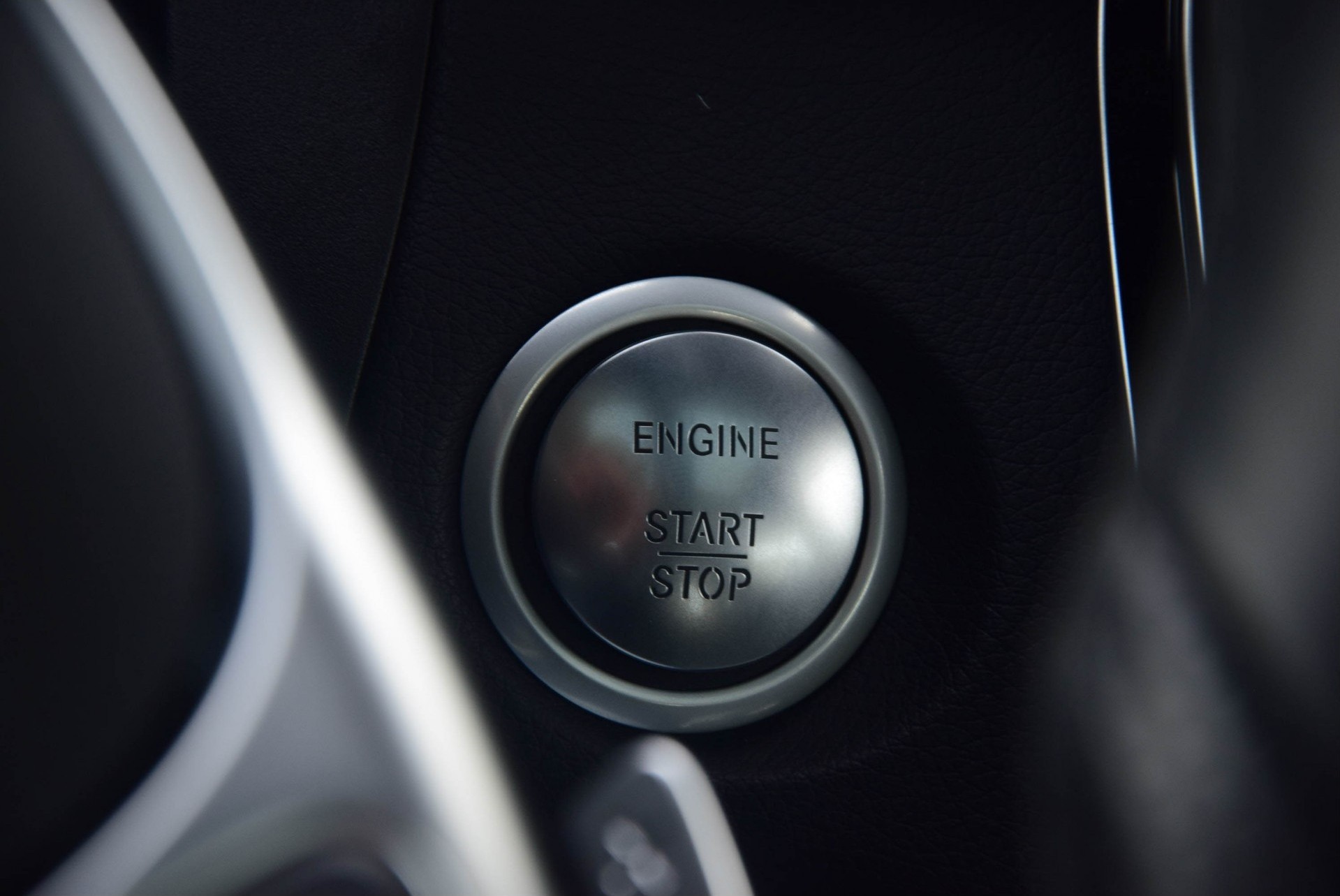 Mercedes-Benz GLC-Klasse 250d 4-Matic AMG Panorama/Distronic/Burmester/HUD/Keyless/ILS Aut9 Foto 15