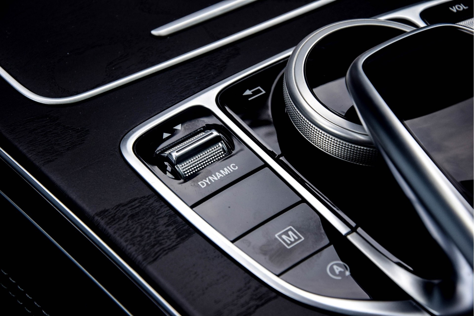 Mercedes-Benz GLC-Klasse 250d 4-Matic AMG Panorama/Distronic/Burmester/HUD/Keyless/ILS Aut9 Foto 17