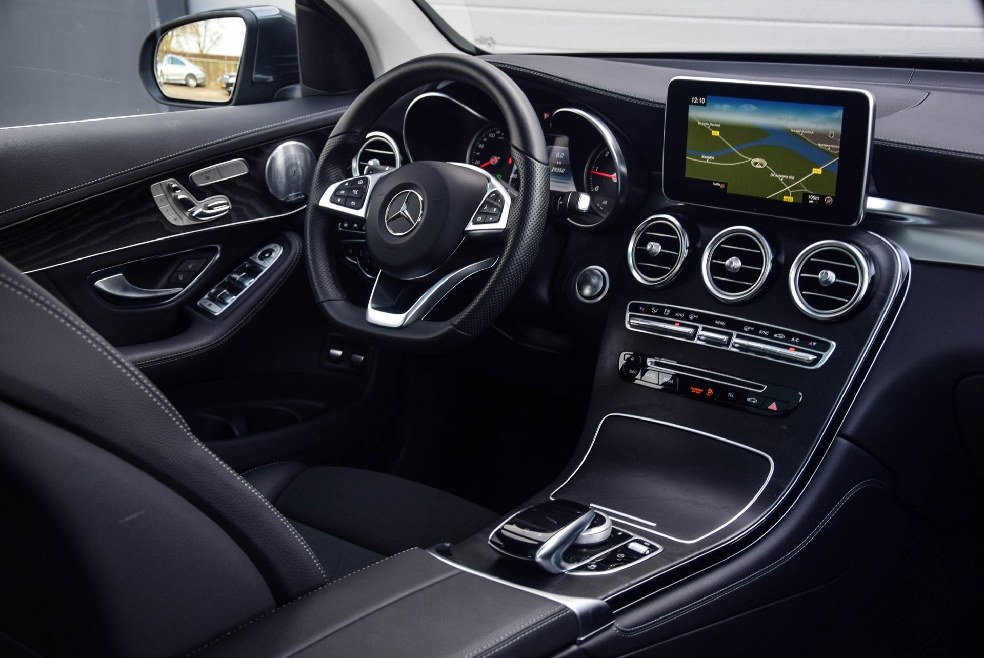 Mercedes-Benz GLC-Klasse 250d 4-Matic AMG Panorama/Distronic/Burmester/HUD/Keyless/ILS Aut9 Foto 6
