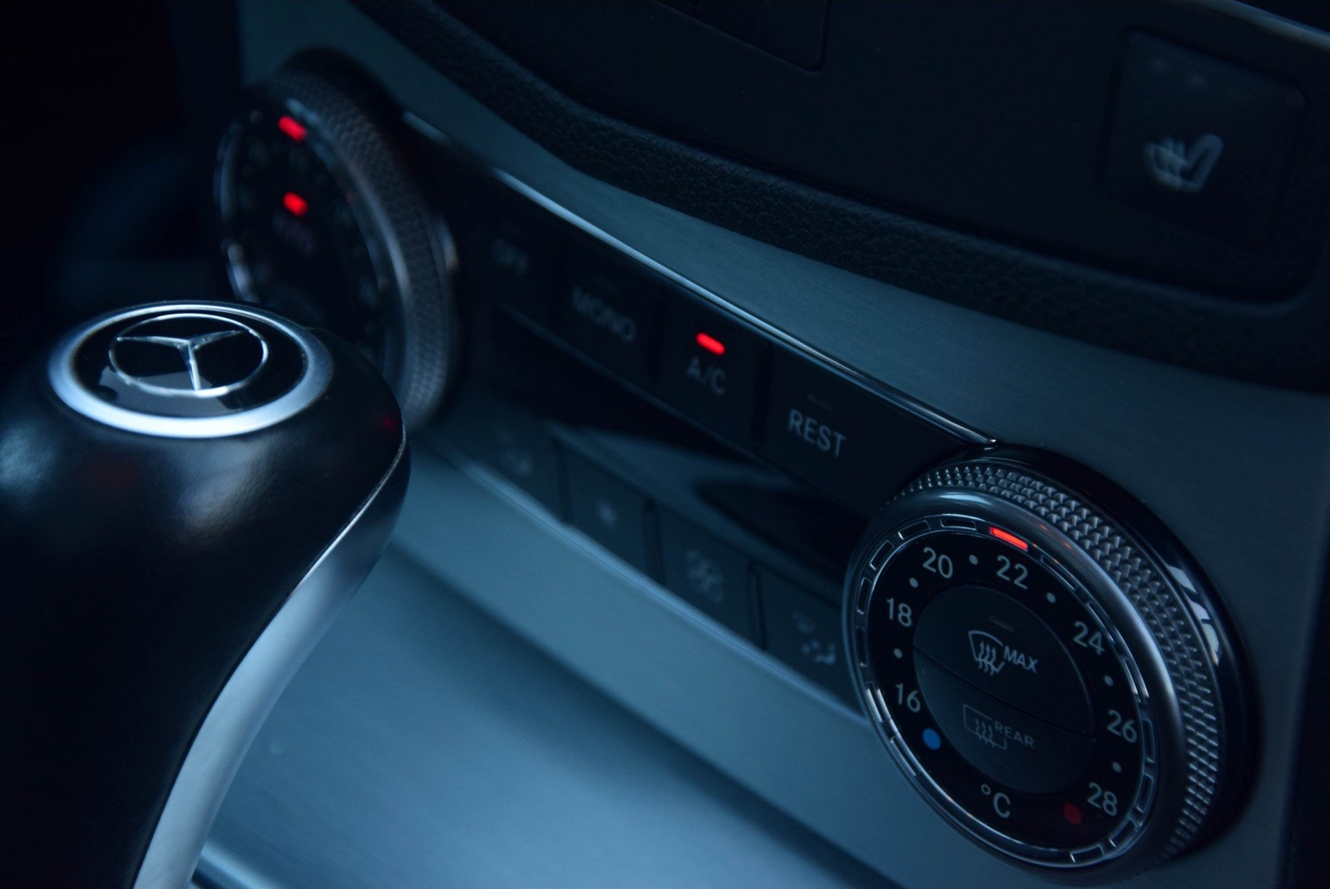 Mercedes-Benz C-Klasse 350 Elegance Keyless/Panorama/Com/Harman-Kardon/AMG/Mem/Leer Aut7 Foto 11