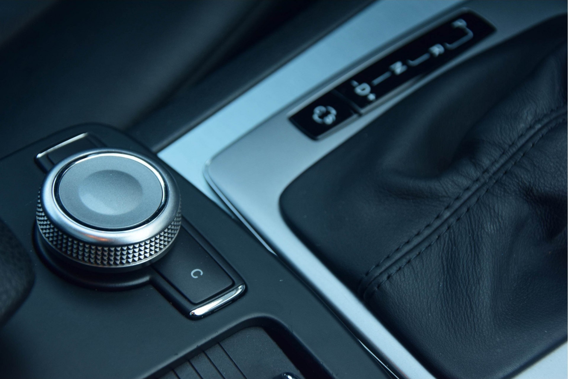 Mercedes-Benz C-Klasse 350 Elegance Keyless/Panorama/Com/Harman-Kardon/AMG/Mem/Leer Aut7 Foto 13