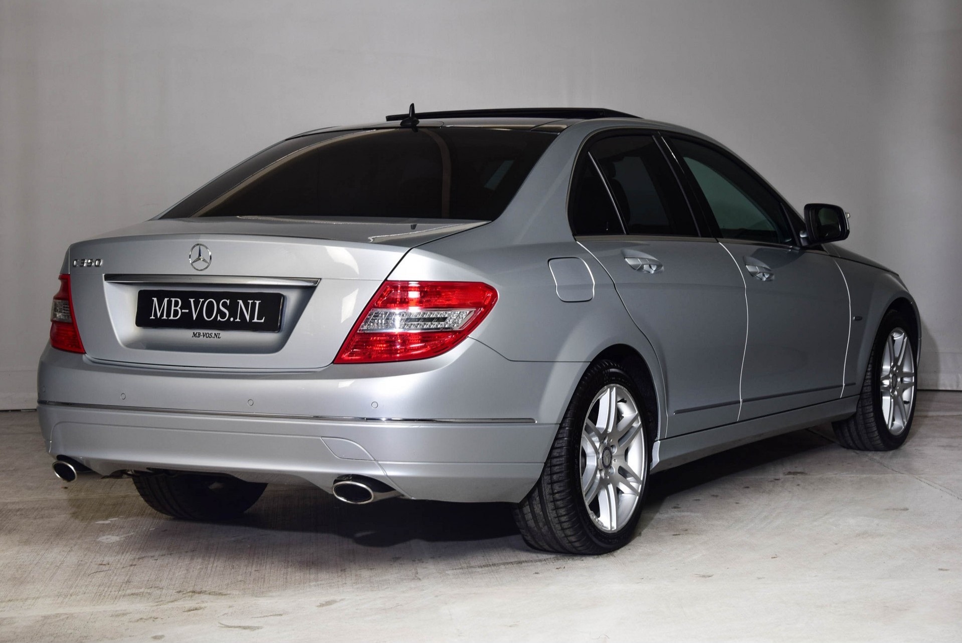 Mercedes-Benz C-Klasse 350 Elegance Keyless/Panorama/Com/Harman-Kardon/AMG/Mem/Leer Aut7 Foto 2