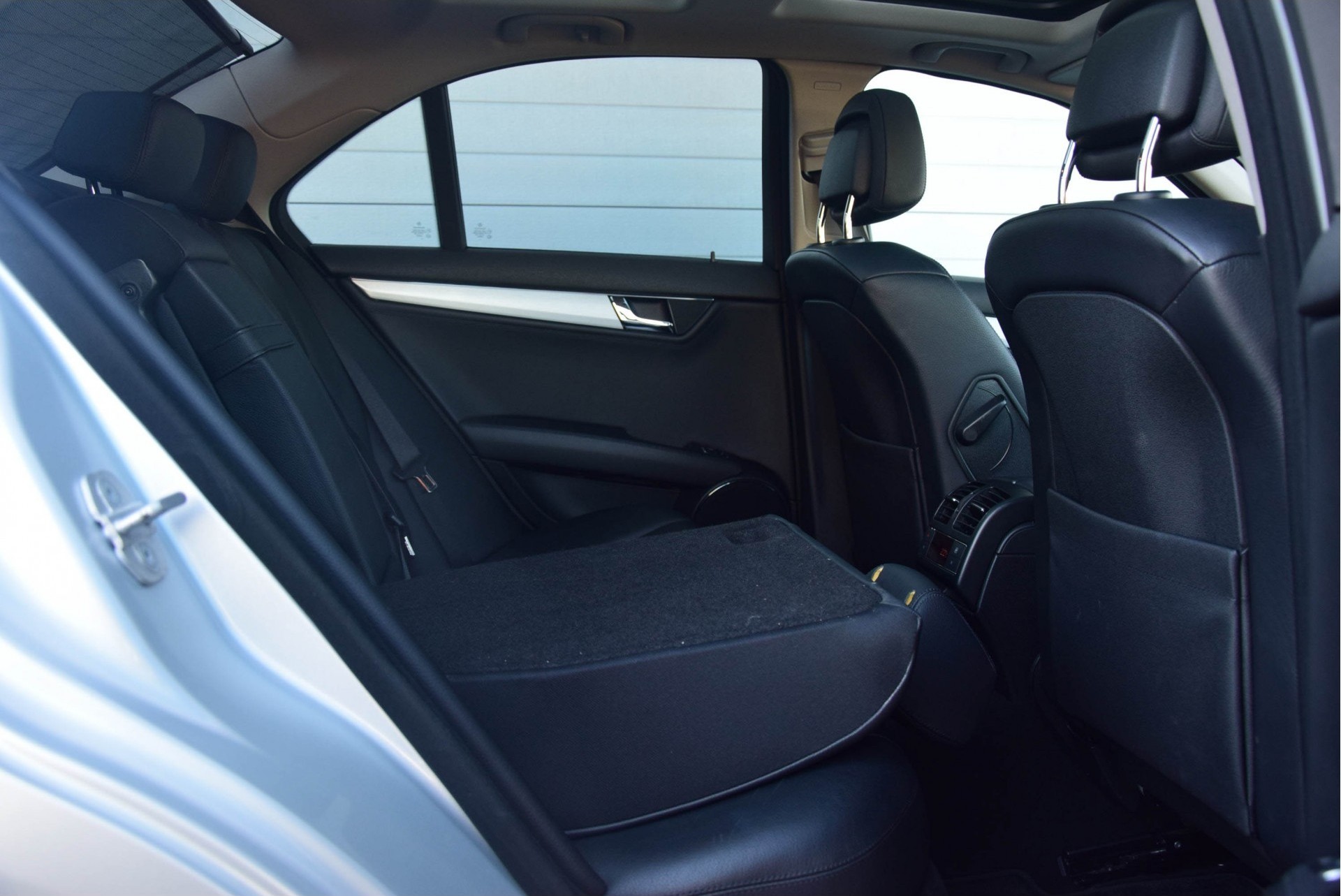 Mercedes-Benz C-Klasse 350 Elegance Keyless/Panorama/Com/Harman-Kardon/AMG/Mem/Leer Aut7 Foto 5