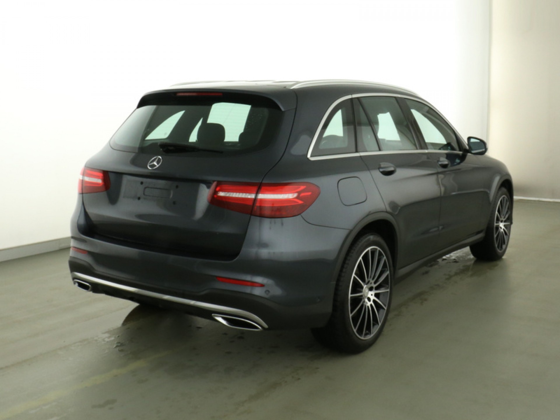 Mercedes-Benz GLC-Klasse 250d 4-MATIC AMG Distronic/Luchtvering/Panorama/ILS/Standkachel Aut9 Foto 2