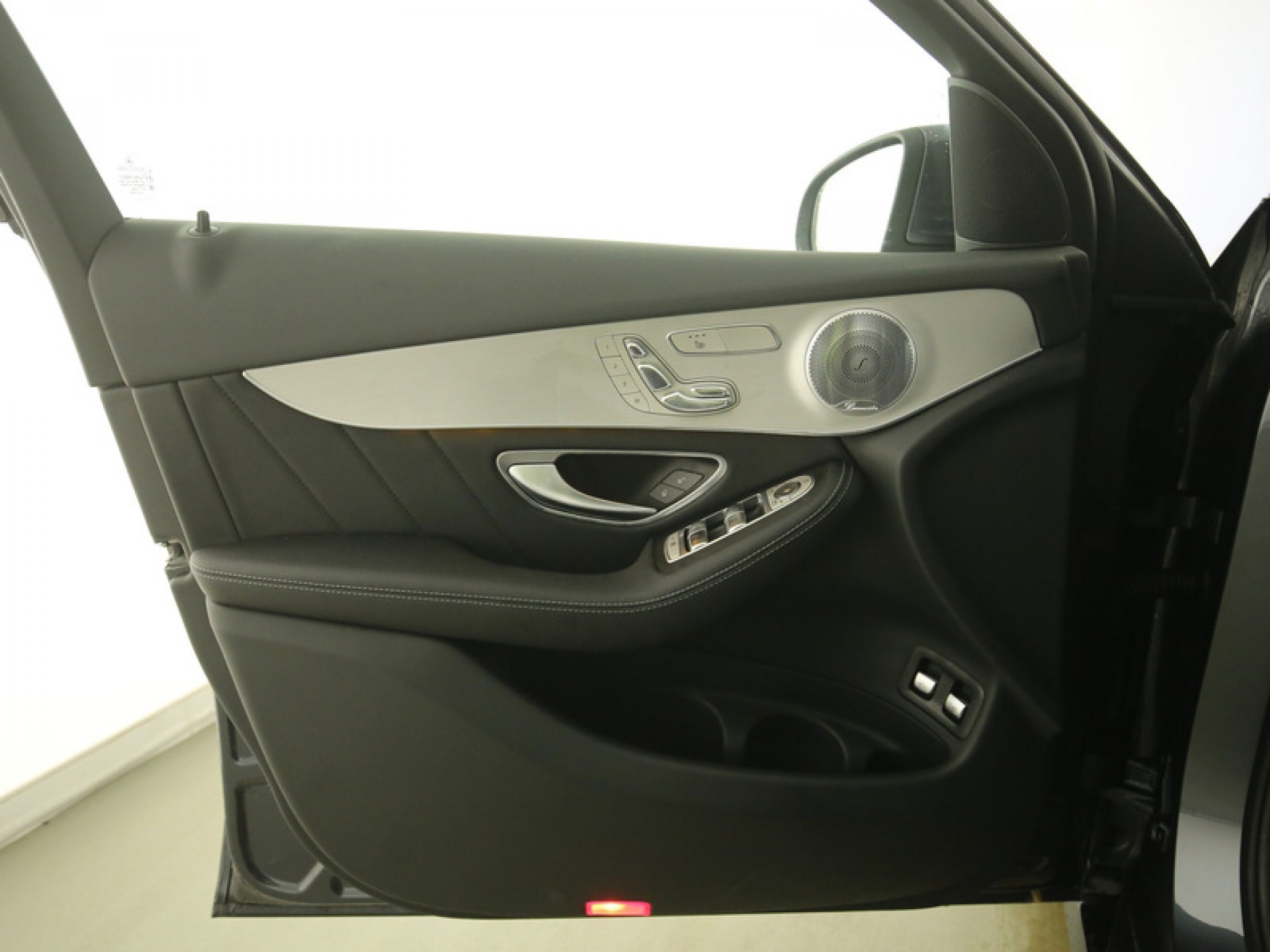 Mercedes-Benz GLC-Klasse 250d 4-MATIC AMG Distronic/Luchtvering/Panorama/ILS/Standkachel Aut9 Foto 6