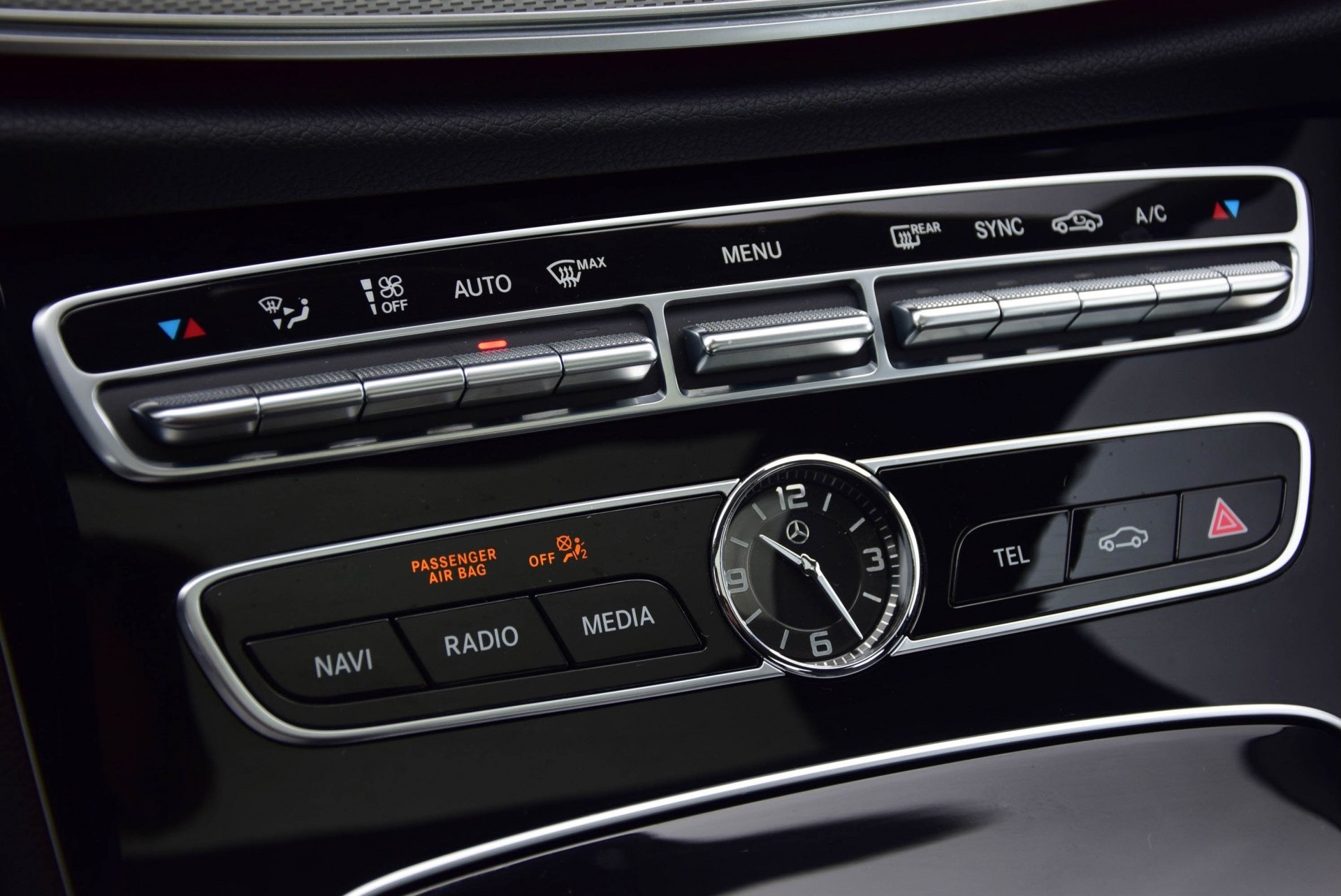 Mercedes-Benz E-Klasse 200 Avantgarde Schuifdak/Widescreen/Com/Multibeam Aut9 Foto 11