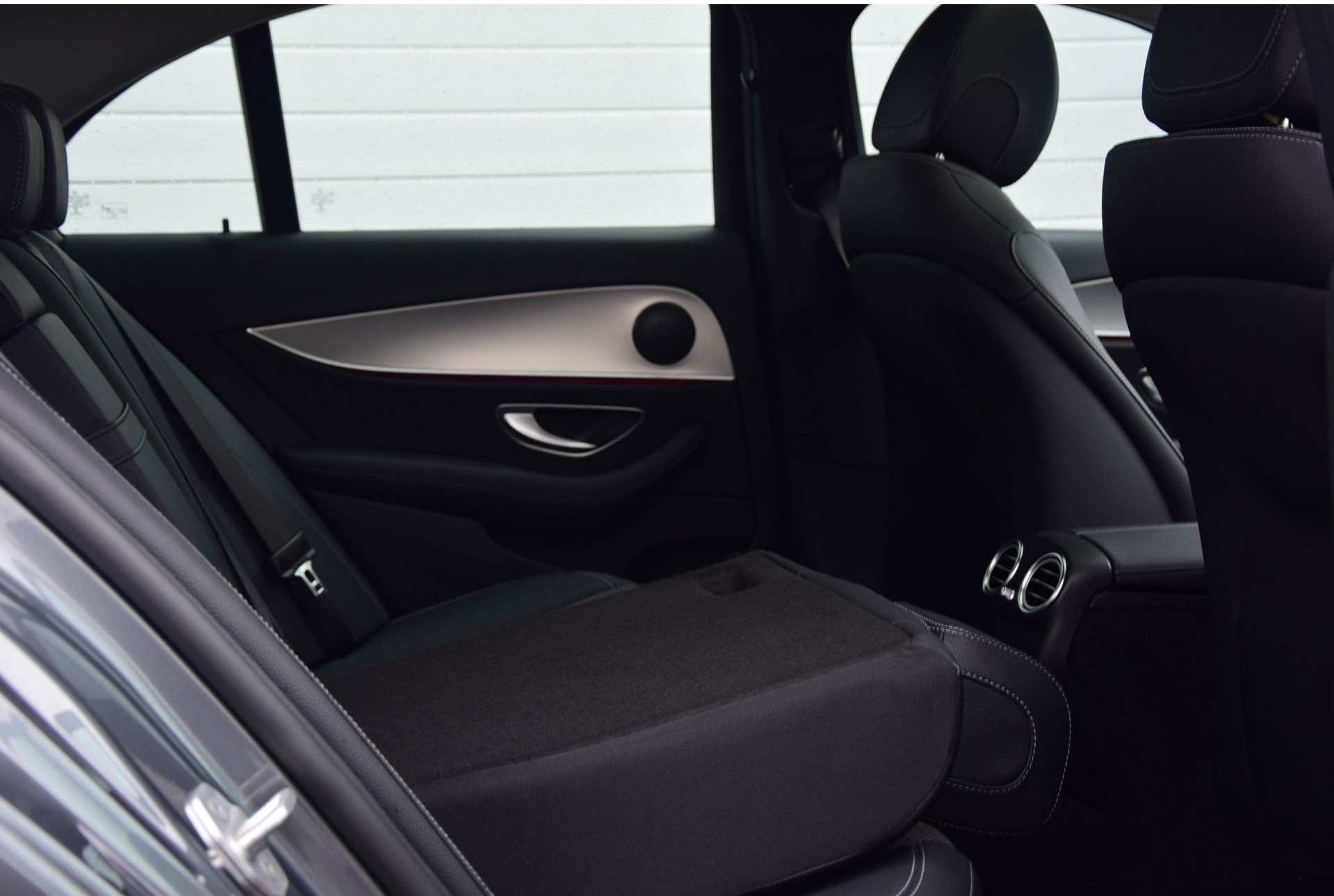 Mercedes-Benz E-Klasse 200 Avantgarde Schuifdak/Widescreen/Com/Multibeam Aut9 Foto 5