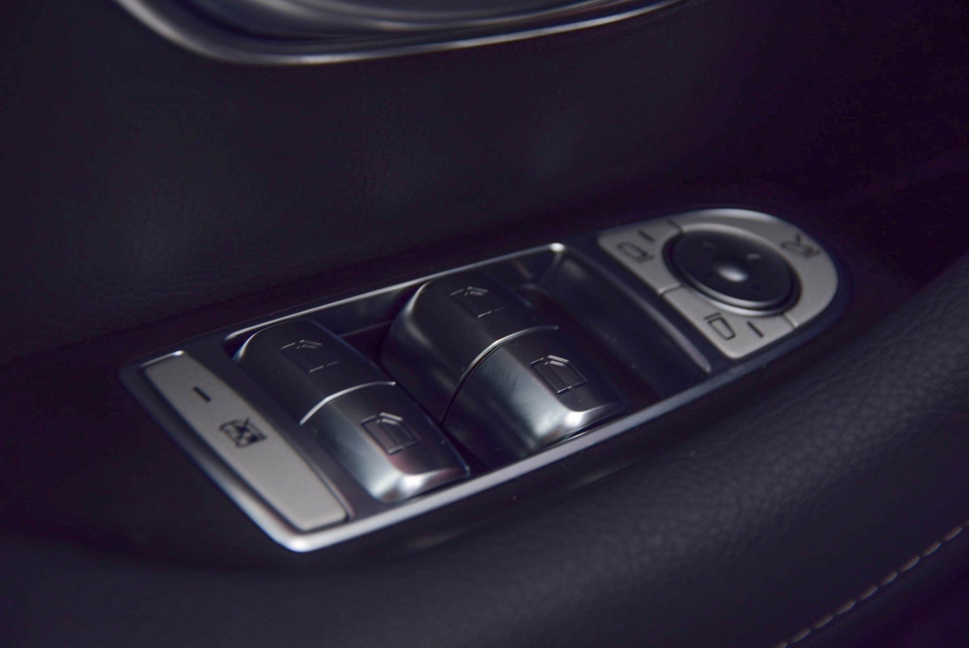 Mercedes-Benz E-Klasse 200 Avantgarde Schuifdak/Widescreen/Com/Multibeam Aut9 Foto 9