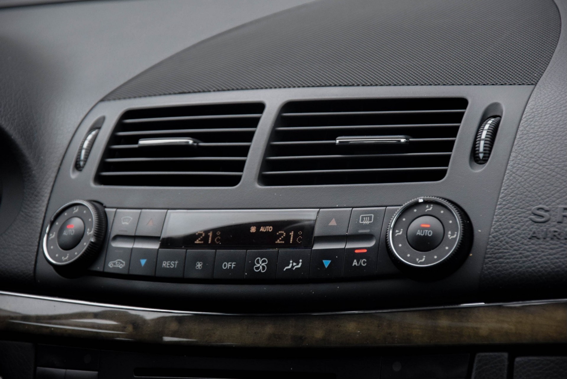 Mercedes-Benz E-Klasse 220 Cdi Avantgarde Com/Bi-xenon/Verwarmde stoelen Aut5 Foto 12