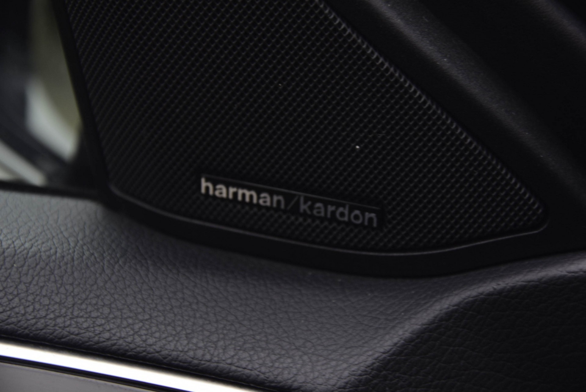 Mercedes-Benz E-Klasse 200 Avantgarde Comand/Harman-Kardon/ILS Aut7 Foto 10