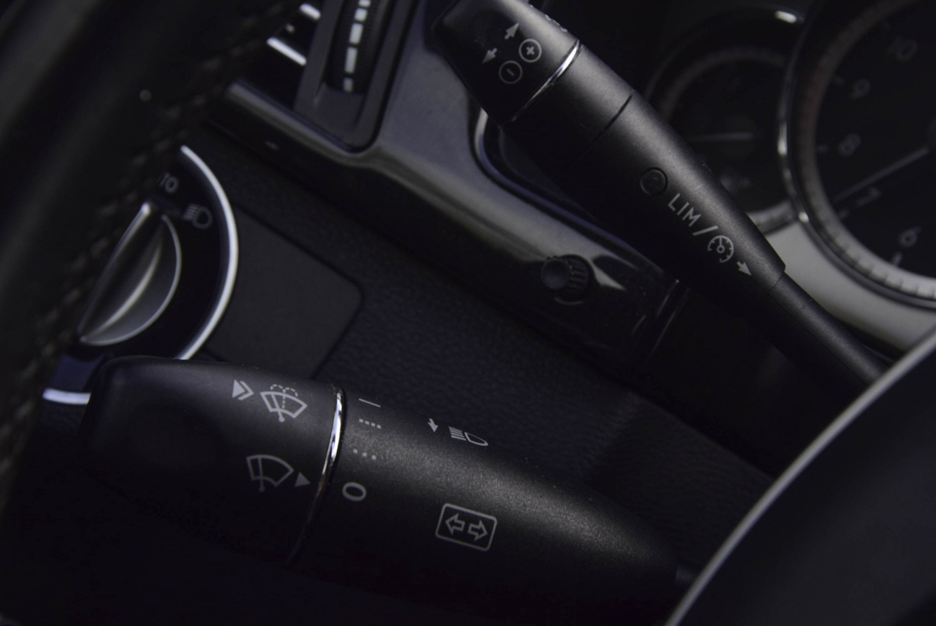 Mercedes-Benz E-Klasse 220 Cdi Avantgarde Nav/Leder/ILS Aut7 Foto 12