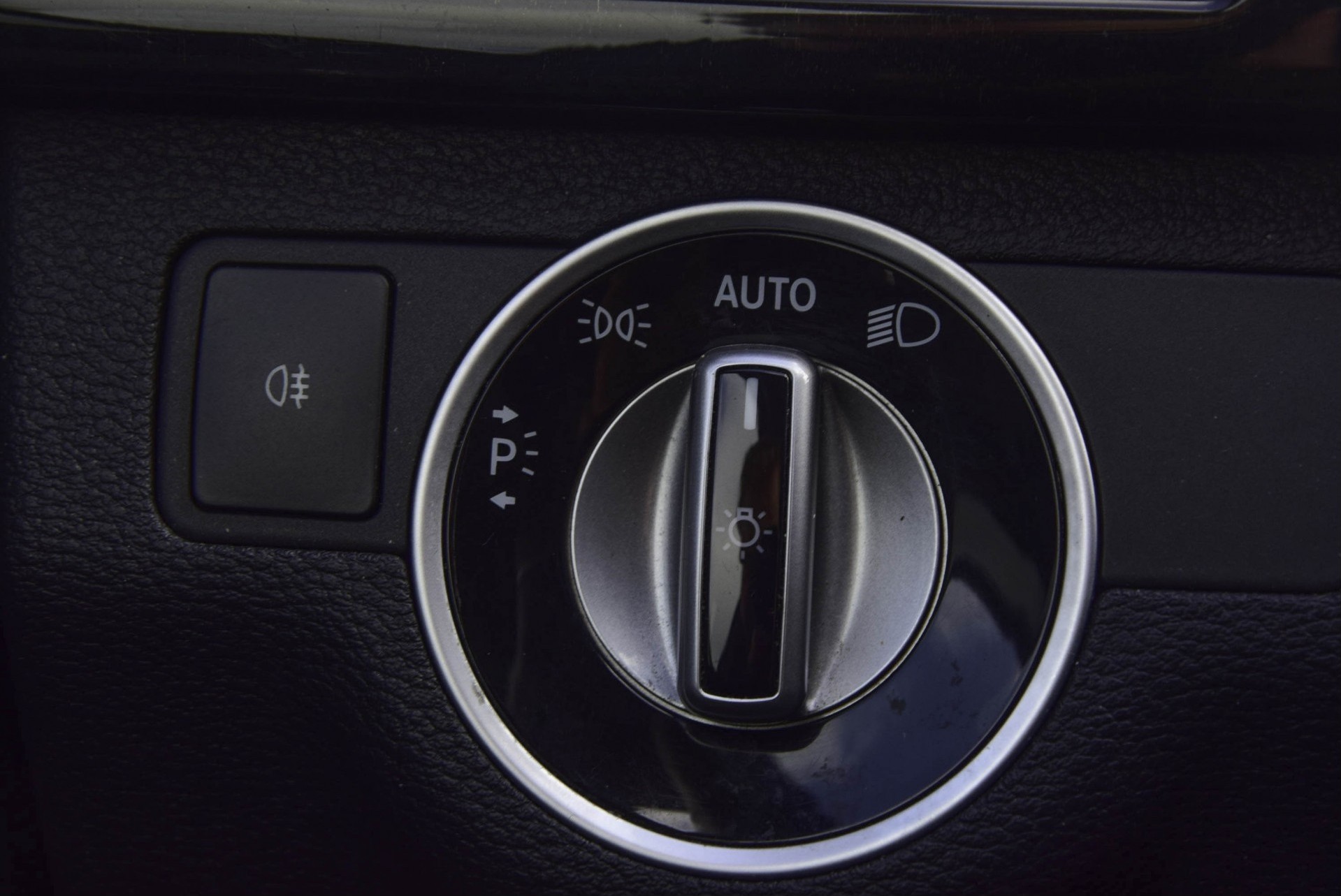 Mercedes-Benz E-Klasse 220 Cdi Avantgarde Nav/Leder/ILS Aut7 Foto 13