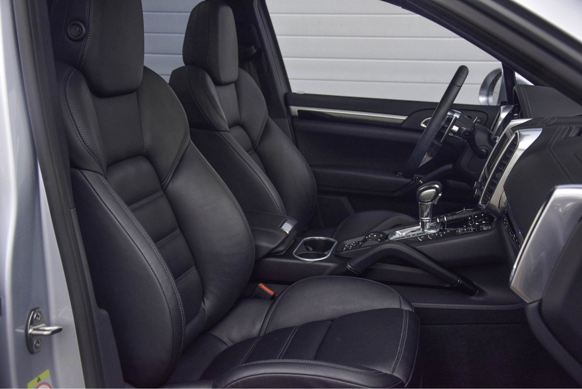 Porsche Cayenne 3.0 S E-HYBRID 14% Luchtvering/Panorama/Bose/21" NP 134956 Foto 3