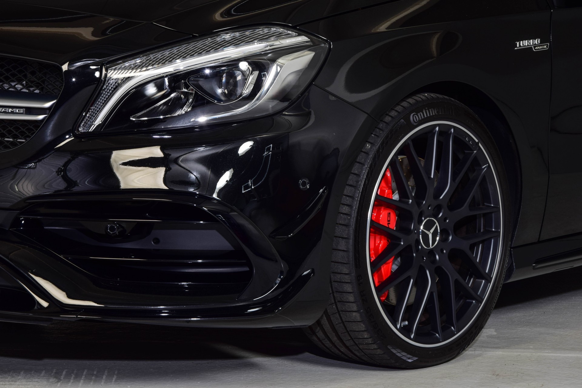 Mercedes-Benz A-Klasse 45 AMG 4MATIC Performance/Aerodynamica/Exclusive/Night Aut7 Foto 22