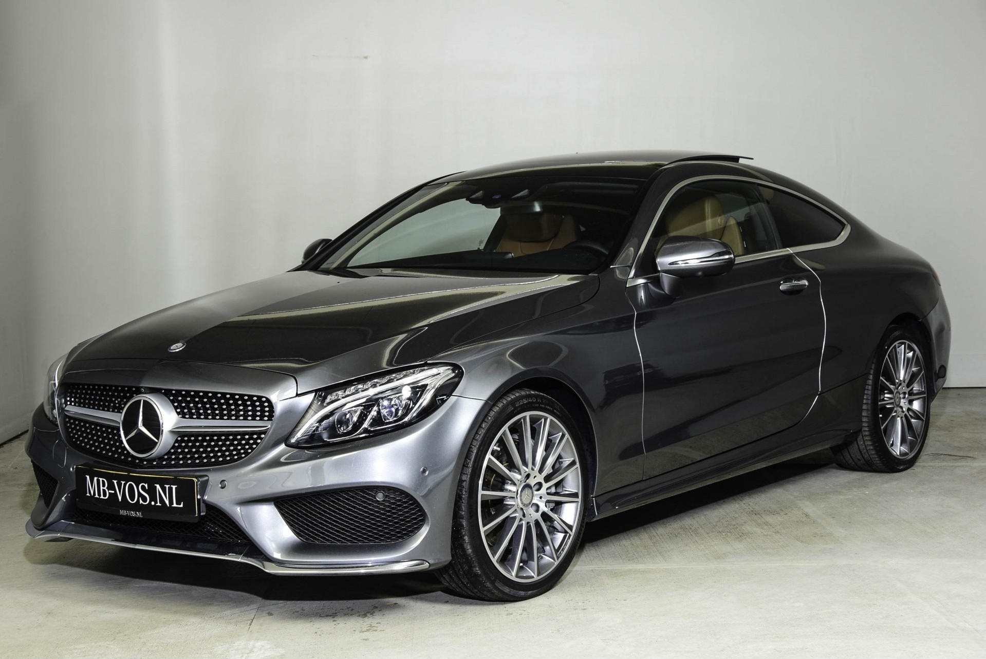 Mercedes-Benz C-Klasse Coupé 300 AMG Distronic/Panorama/TV/Burmester/Com Aut7 Foto 1