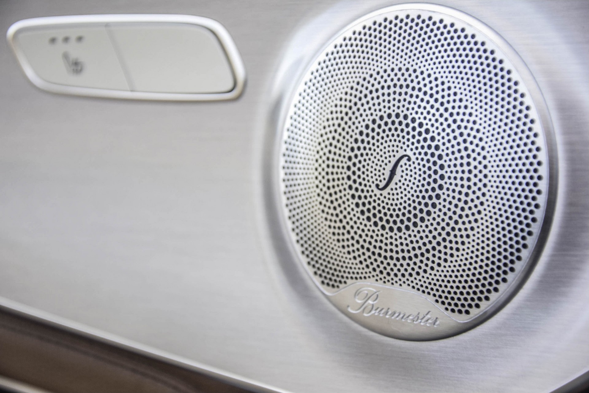 Mercedes-Benz C-Klasse Coupé 300 AMG Distronic/Panorama/TV/Burmester/Com Aut7 Foto 10