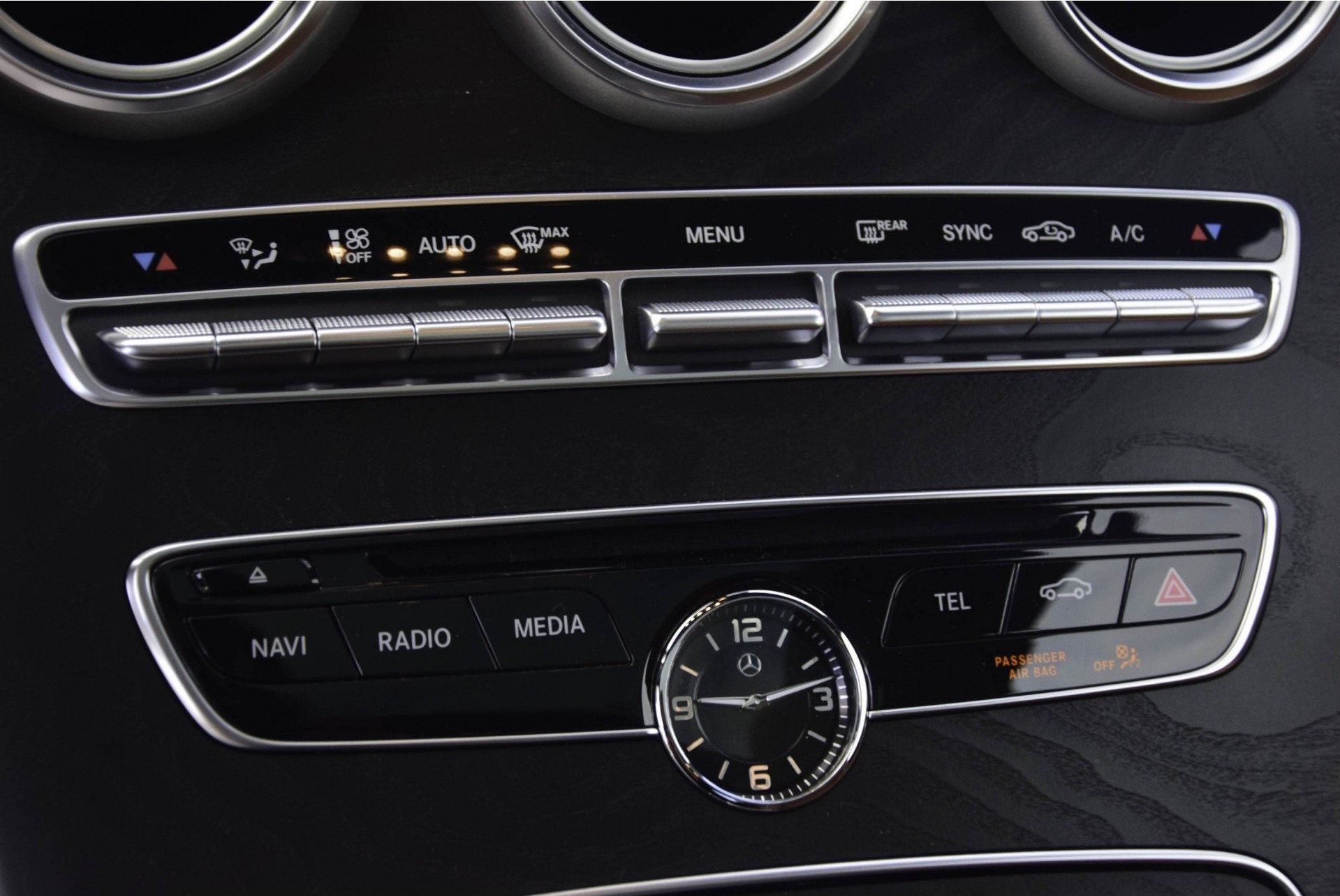 Mercedes-Benz C-Klasse Coupé 300 AMG Distronic/Panorama/TV/Burmester/Com Aut7 Foto 16