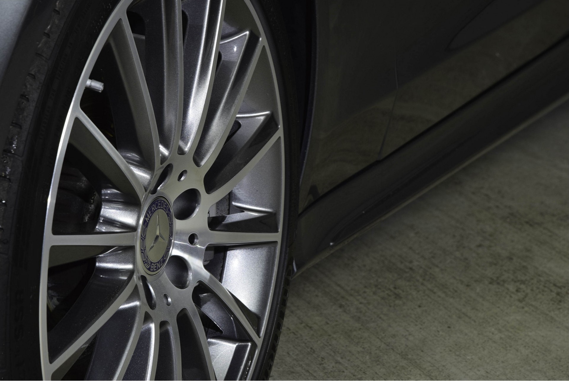 Mercedes-Benz C-Klasse Coupé 300 AMG Distronic/Panorama/TV/Burmester/Com Aut7 Foto 23