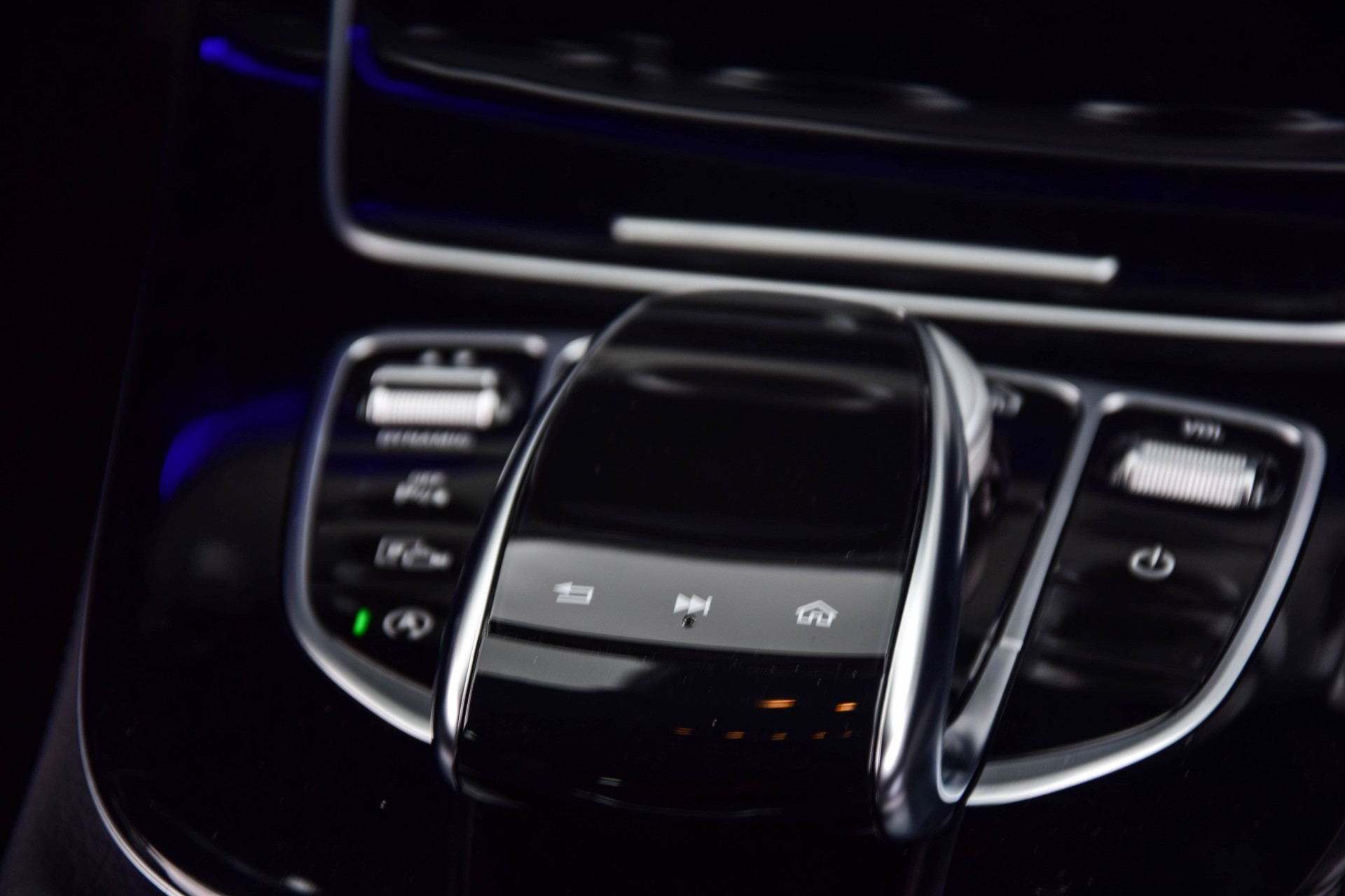 Mercedes-Benz E-Klasse 200 Avantgarde Widescreen/Com/Multibeam Aut9 Foto 10