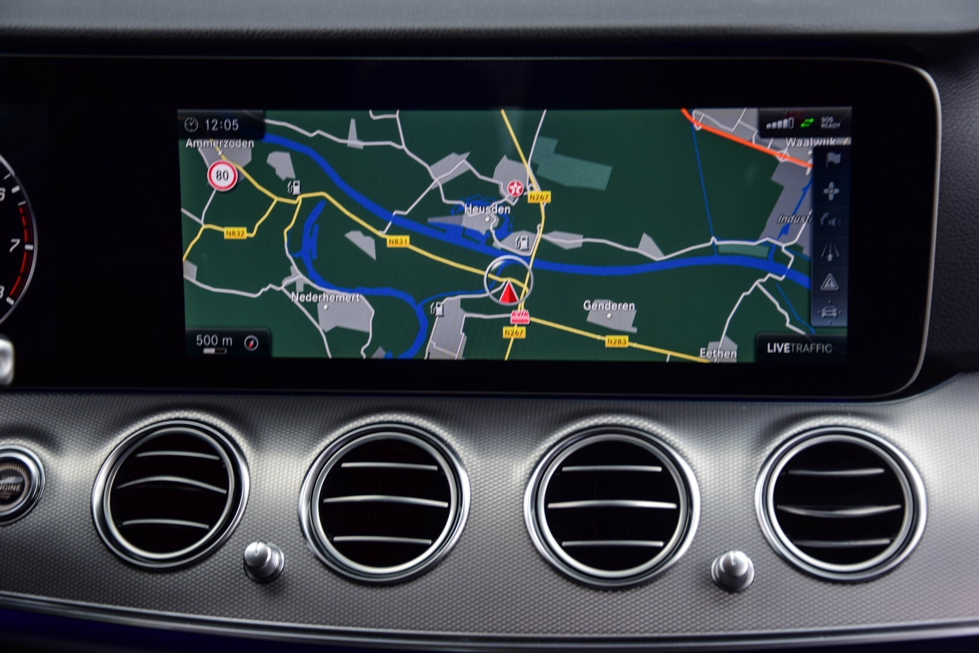 Mercedes-Benz E-Klasse 200 Avantgarde Widescreen/Com/Multibeam Aut9 Foto 11