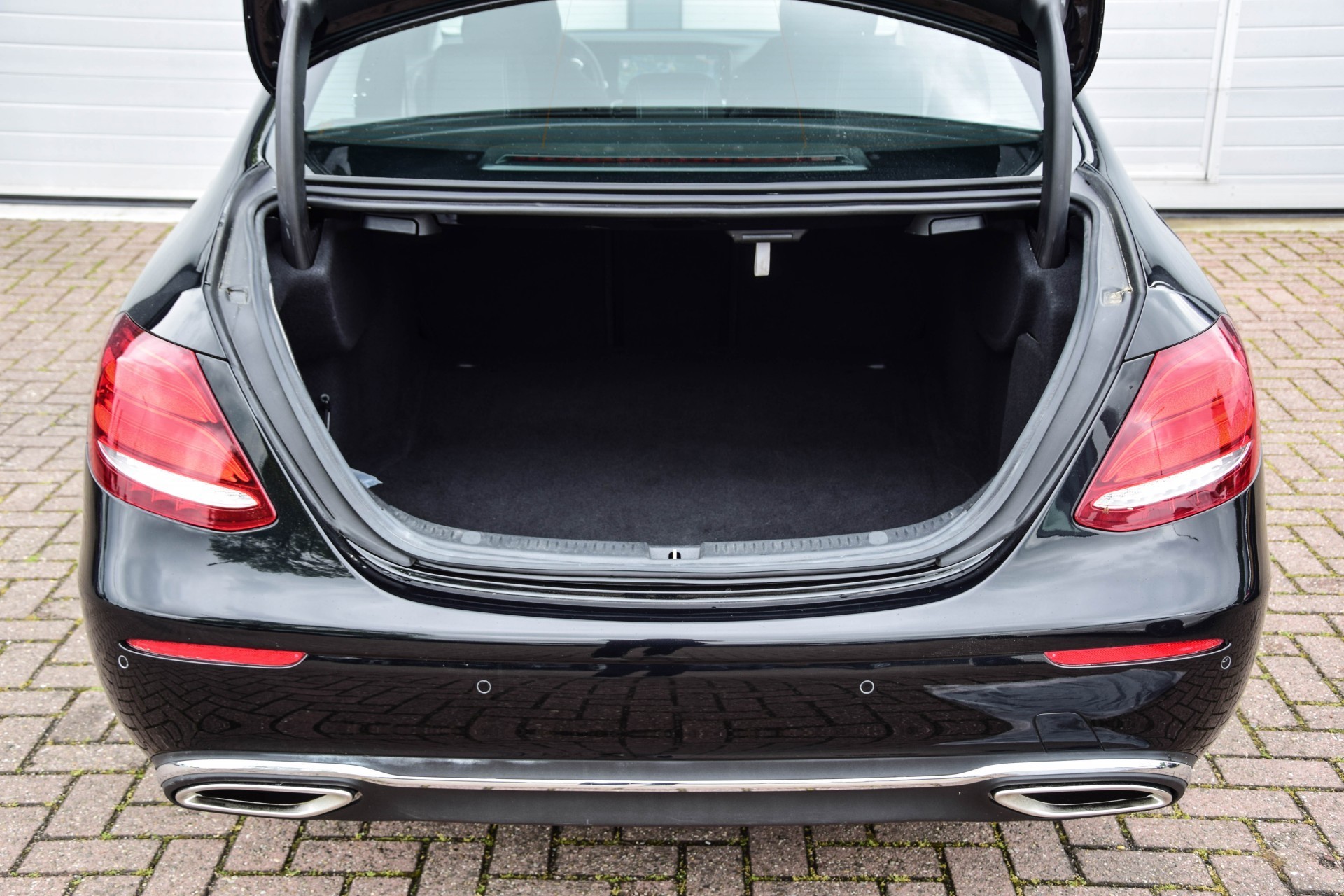 Mercedes-Benz E-Klasse 200 Avantgarde Widescreen/Com/Multibeam Aut9 Foto 17