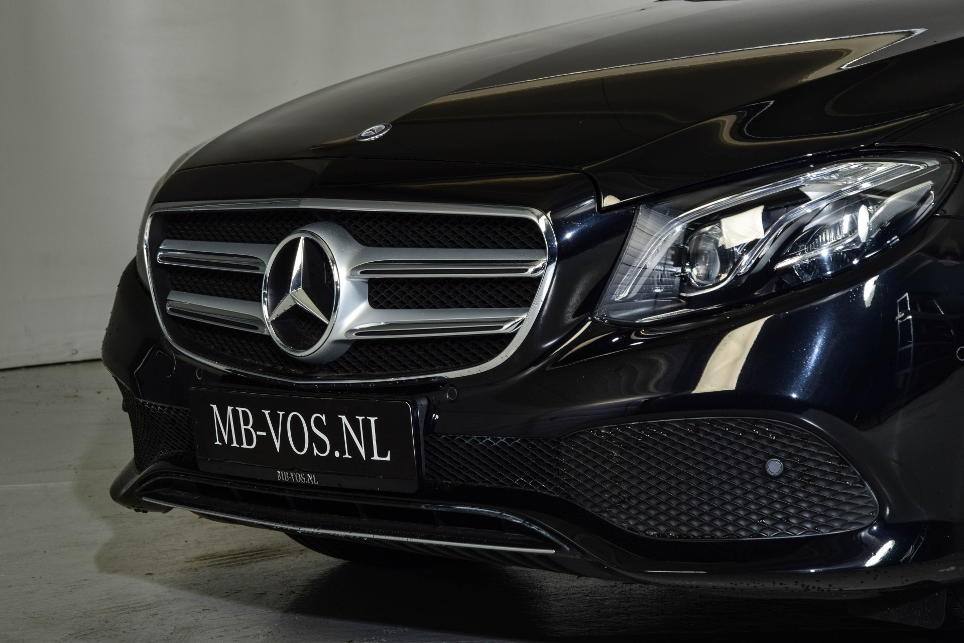 Mercedes-Benz E-Klasse 200 Avantgarde Widescreen/Com/Multibeam Aut9 Foto 18