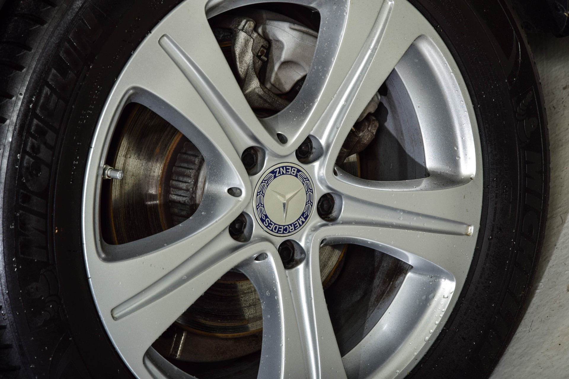 Mercedes-Benz E-Klasse 200 Avantgarde Widescreen/Com/Multibeam Aut9 Foto 20