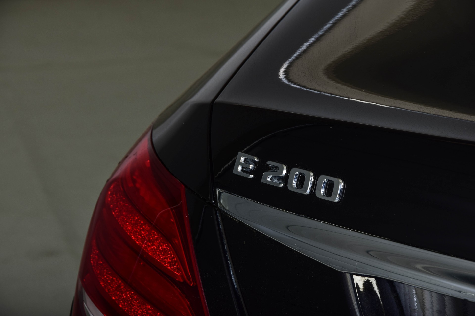 Mercedes-Benz E-Klasse 200 Avantgarde Widescreen/Com/Multibeam Aut9 Foto 22