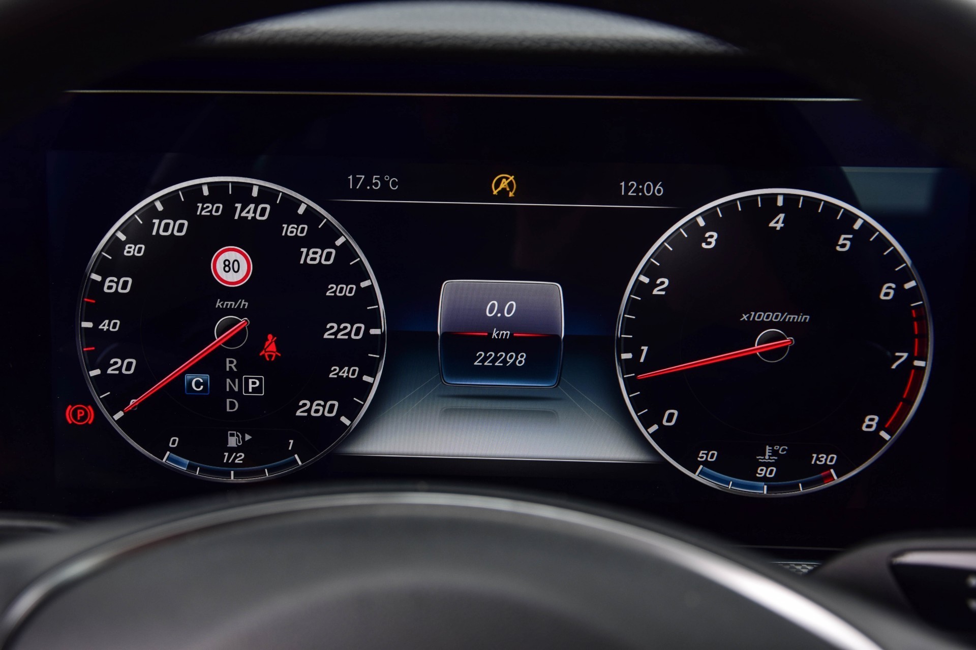 Mercedes-Benz E-Klasse 200 Avantgarde Widescreen/Com/Multibeam Aut9 Foto 7