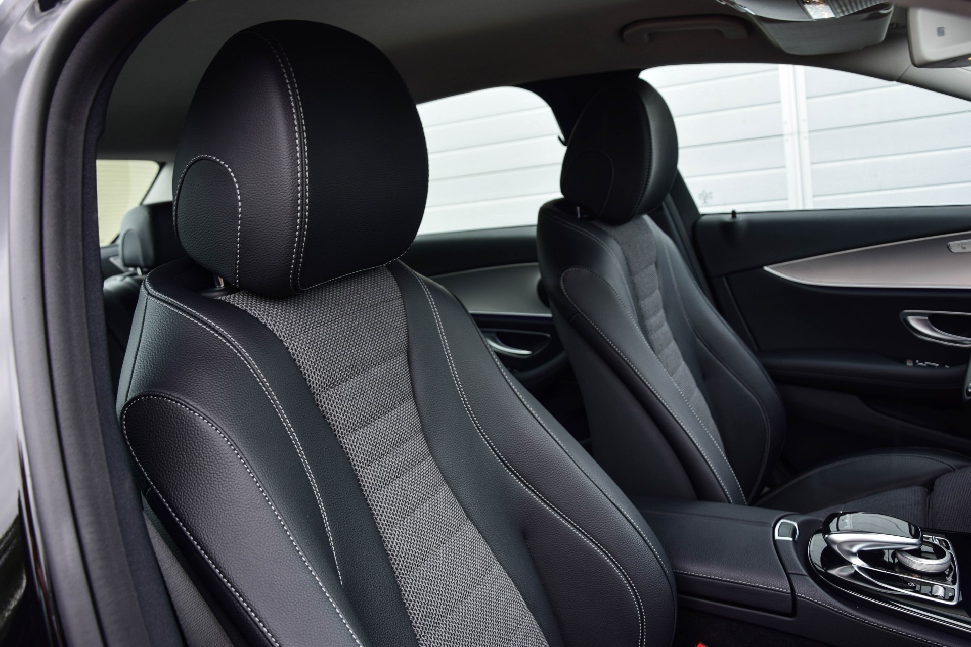 Mercedes-Benz E-Klasse 200 Avantgarde Widescreen/Com/Multibeam Aut9 Foto 9