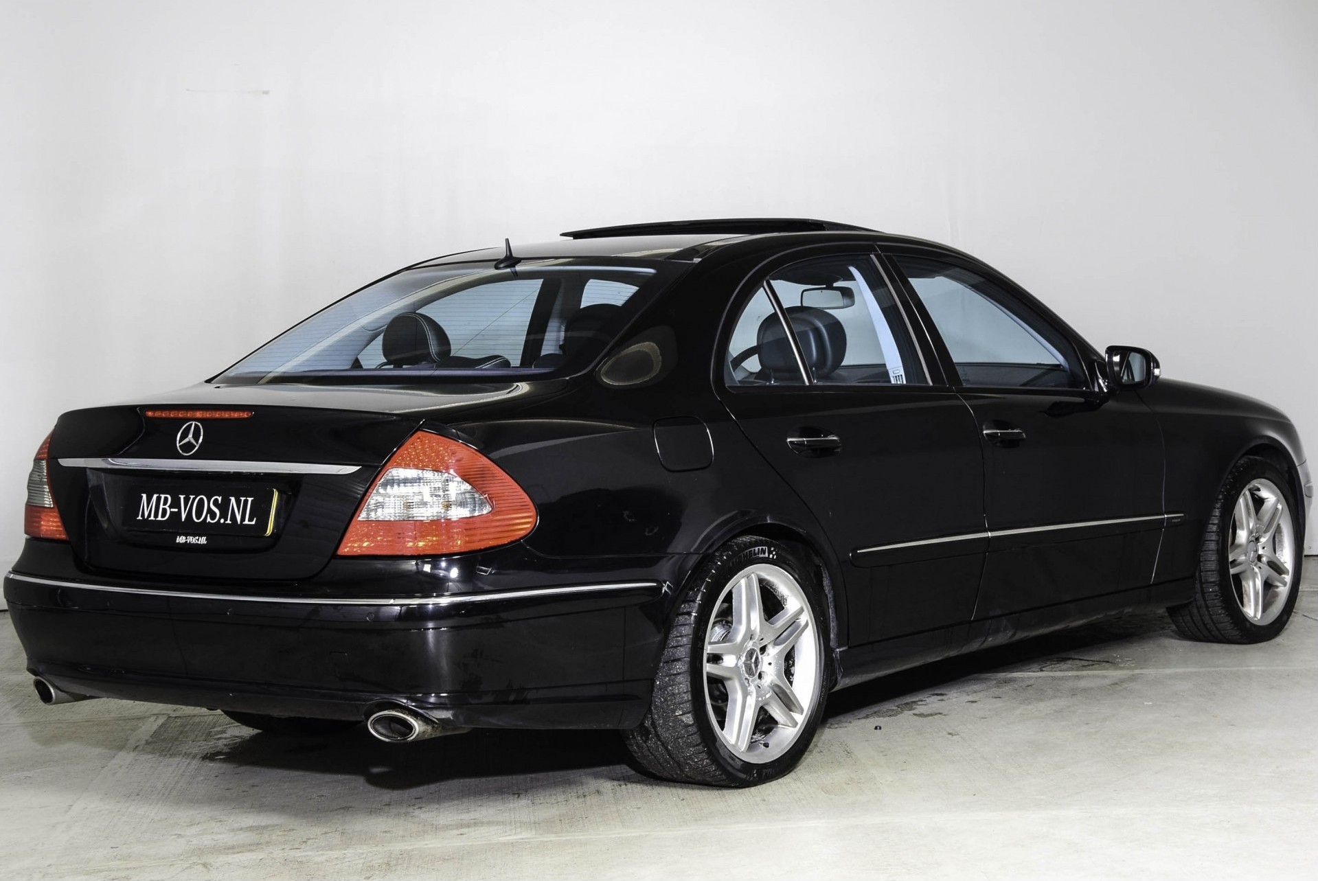 Mercedes-Benz E-Klasse 320 Cdi Avantgarde Sport Luchtvering Panorama AMG Aut7 Foto 2
