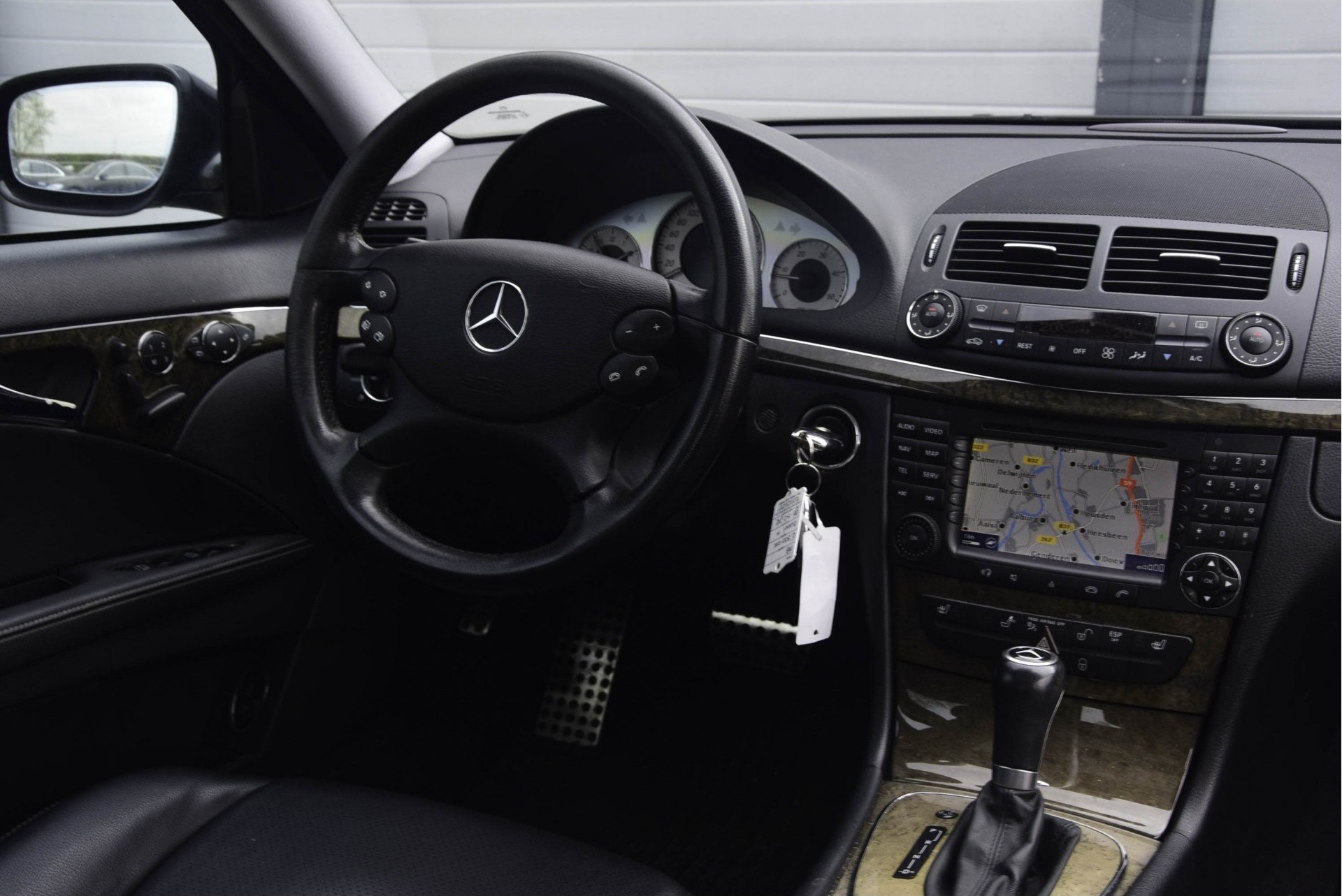 Mercedes-Benz E-Klasse 320 Cdi Avantgarde Sport Luchtvering Panorama AMG Aut7 Foto 5