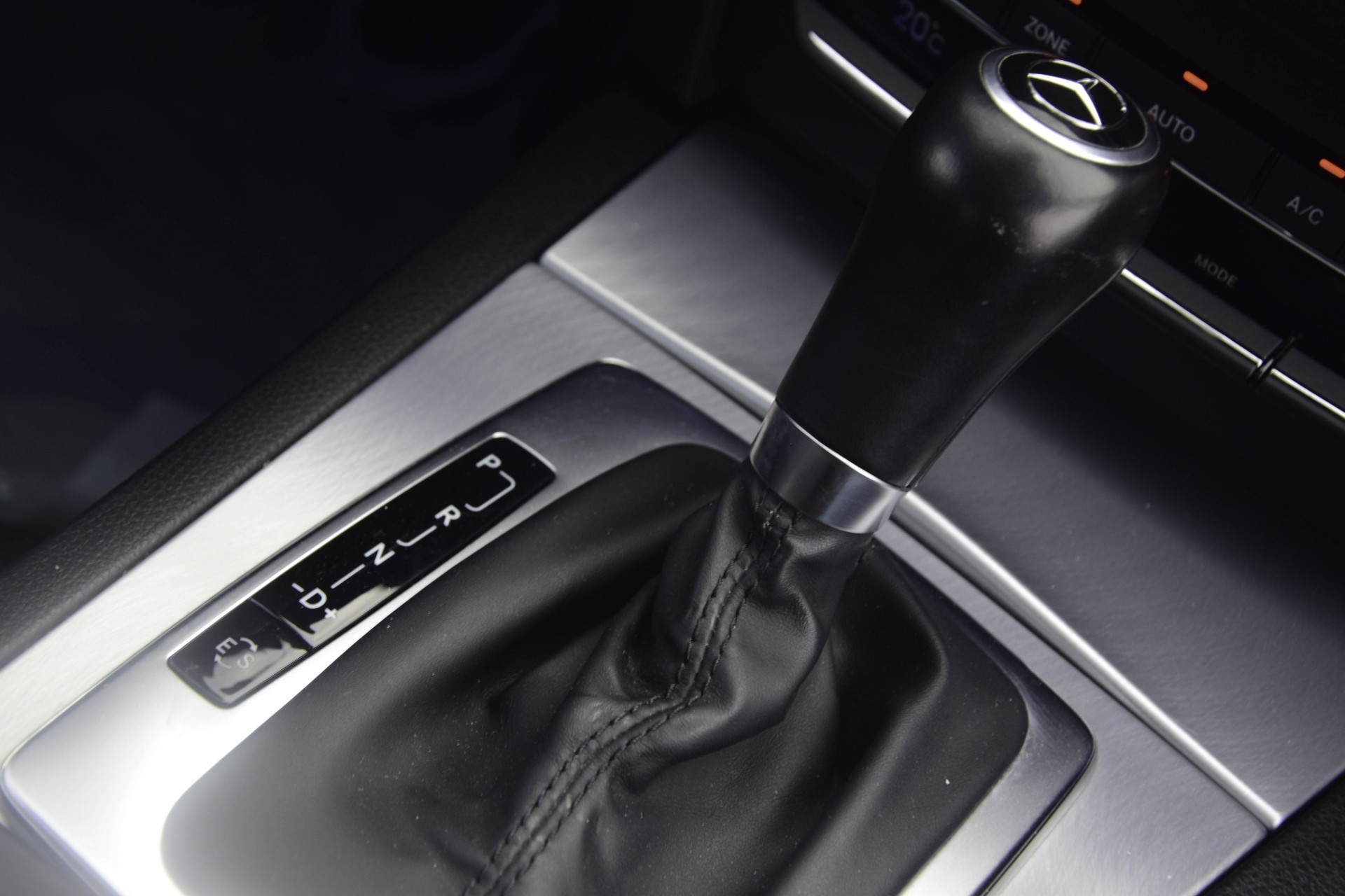 Mercedes-Benz E-Klasse Coupé 200 Cgi Coupe Leer/Ils/Com/Wiss/Verw-stoelen 1ste eigenaar Aut5 Foto 9