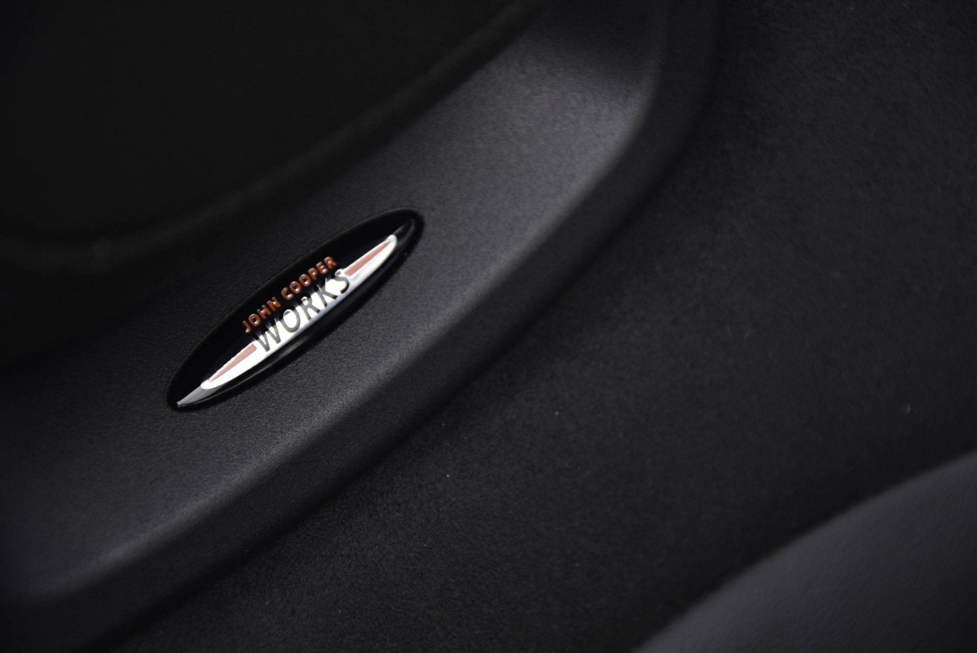 MINI Cabrio 2.0 JOHN COOPER WORKS CHILI 232PK HUD/Nav/Cam Aut6 Foto 11